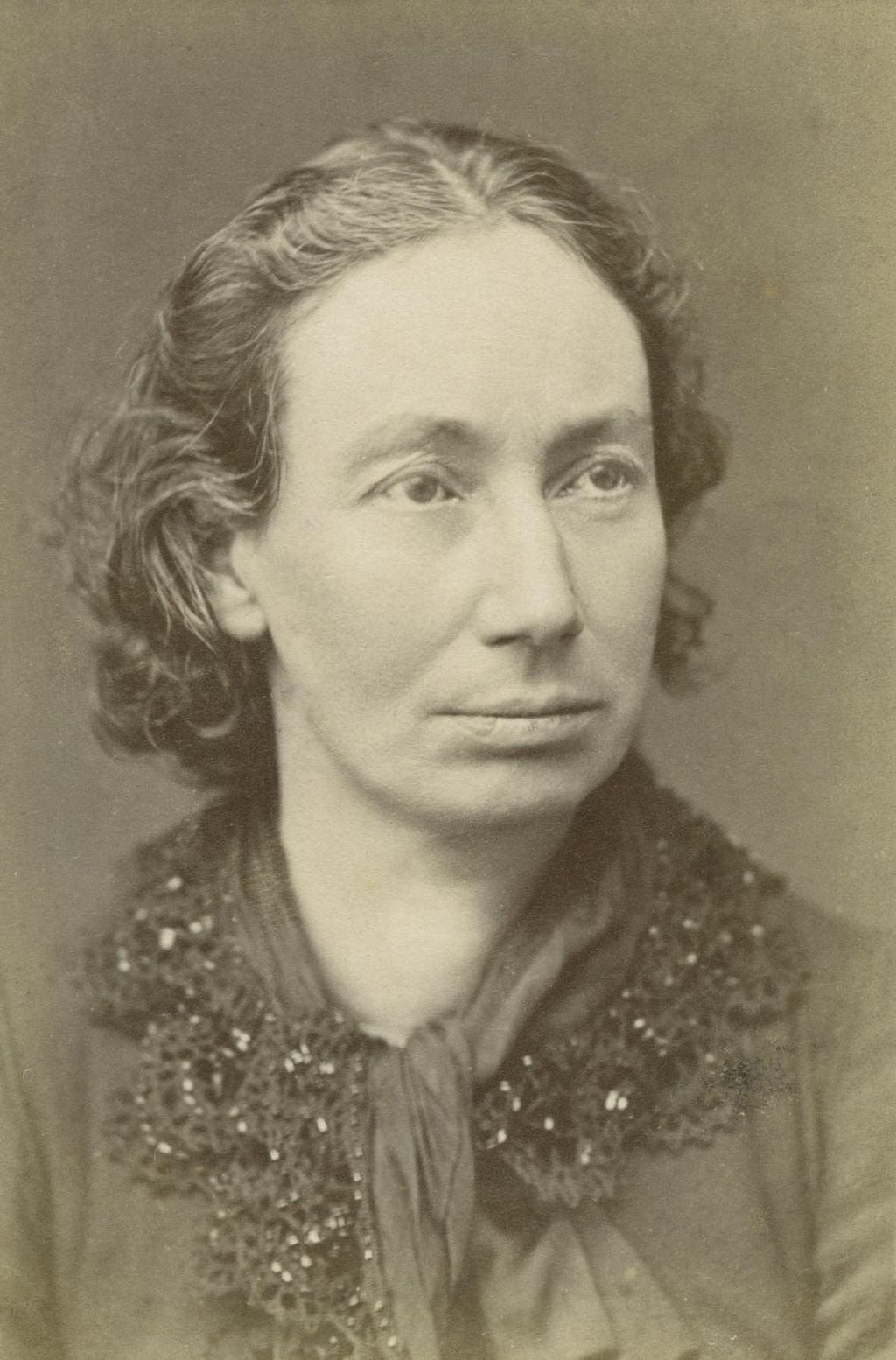 Louise Michel, a párizsi kommün anarcho-feminista ikonja