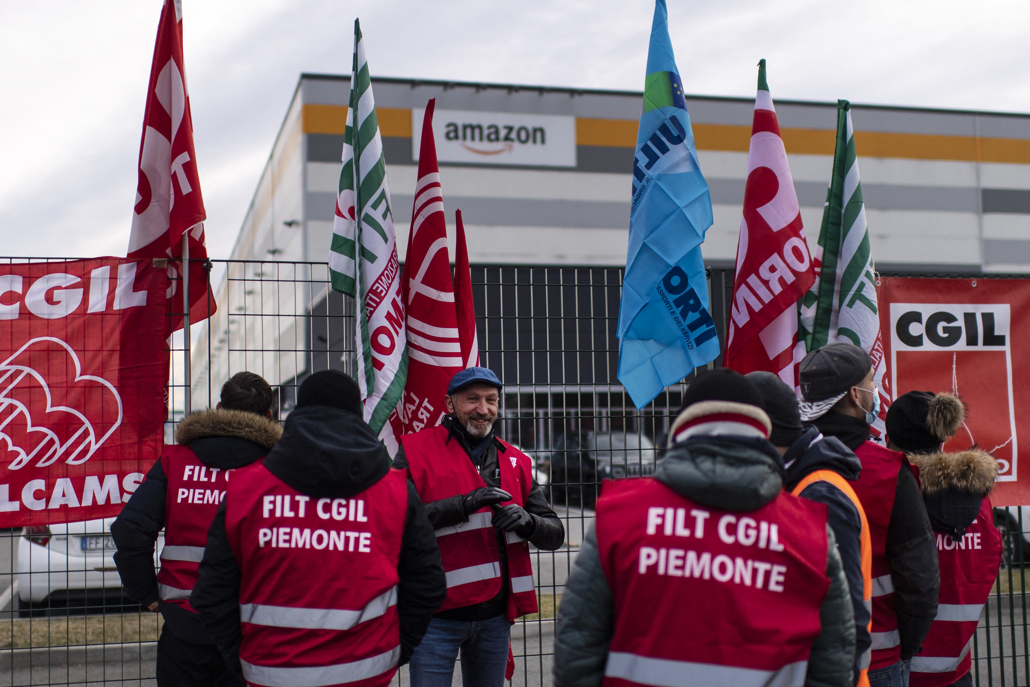 Sztrájkolni kezdtek az Amazon olasz munkásai az elviselhetetlenné vált munkabeosztás miatt