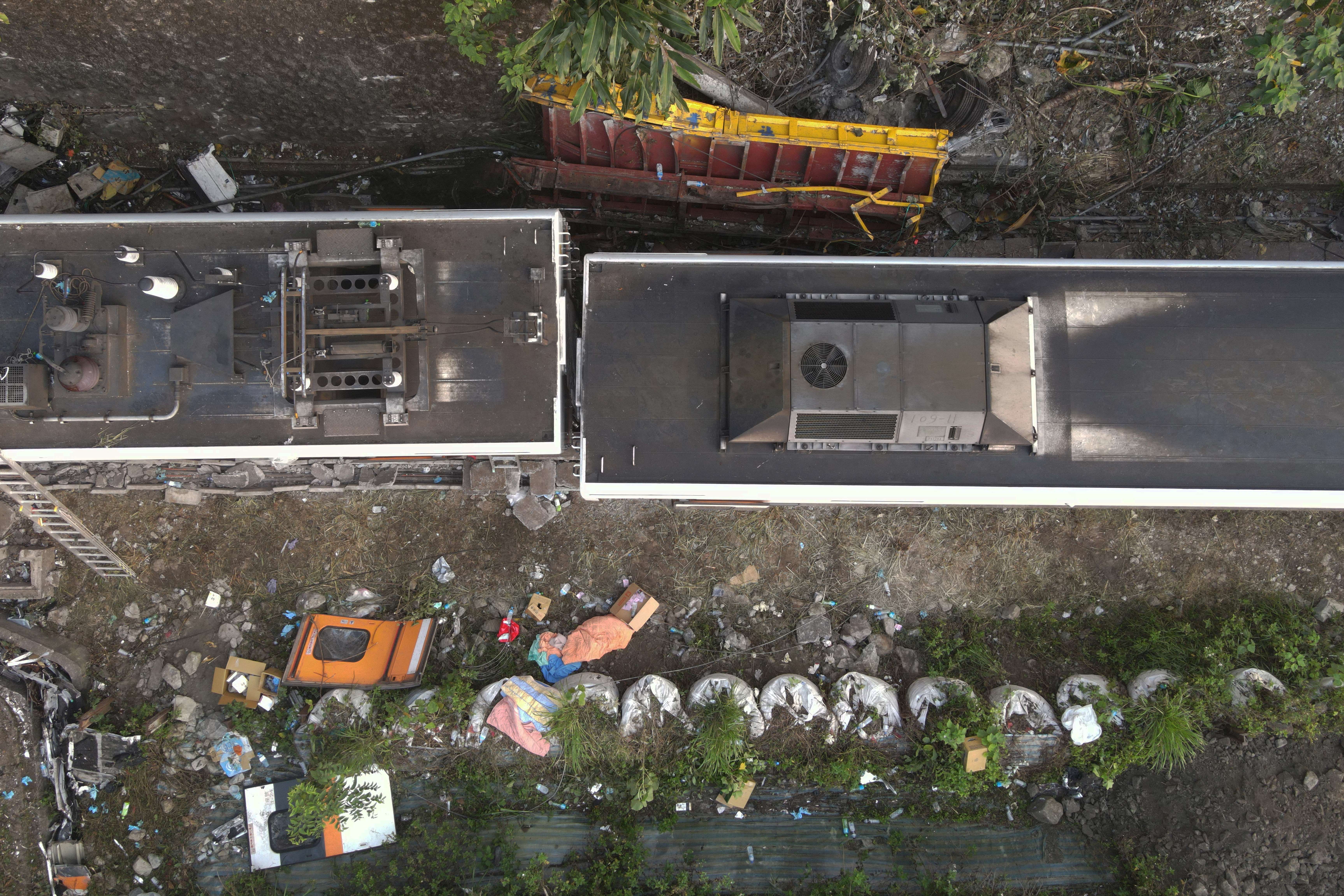 Bánja a történteket a tajvani vonatszerencsétlenséget okozó kamion sofőrje
