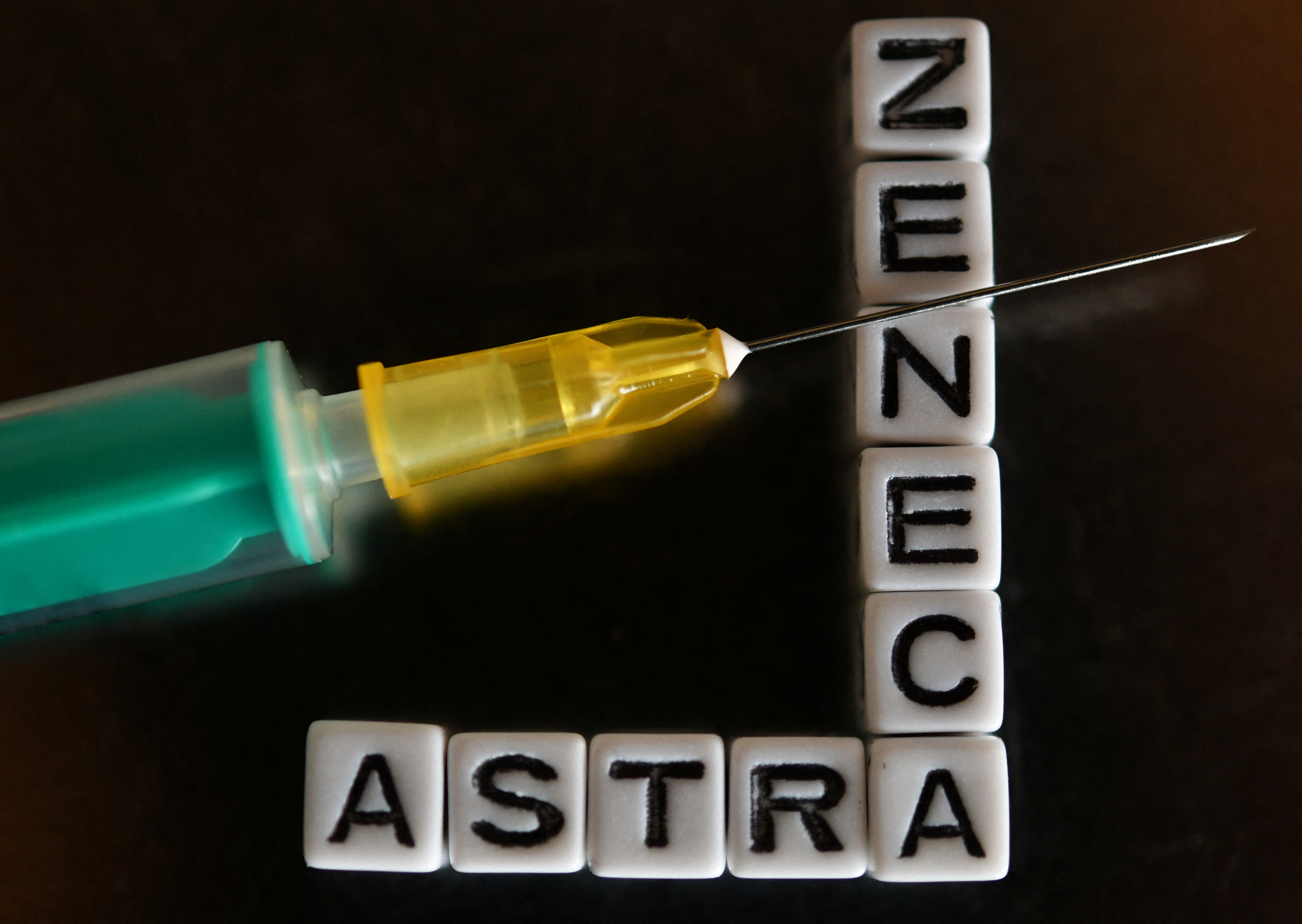 EU-s gyógyszerügynökség: kapilláris szivárgást okozhat az AstraZeneca oltása