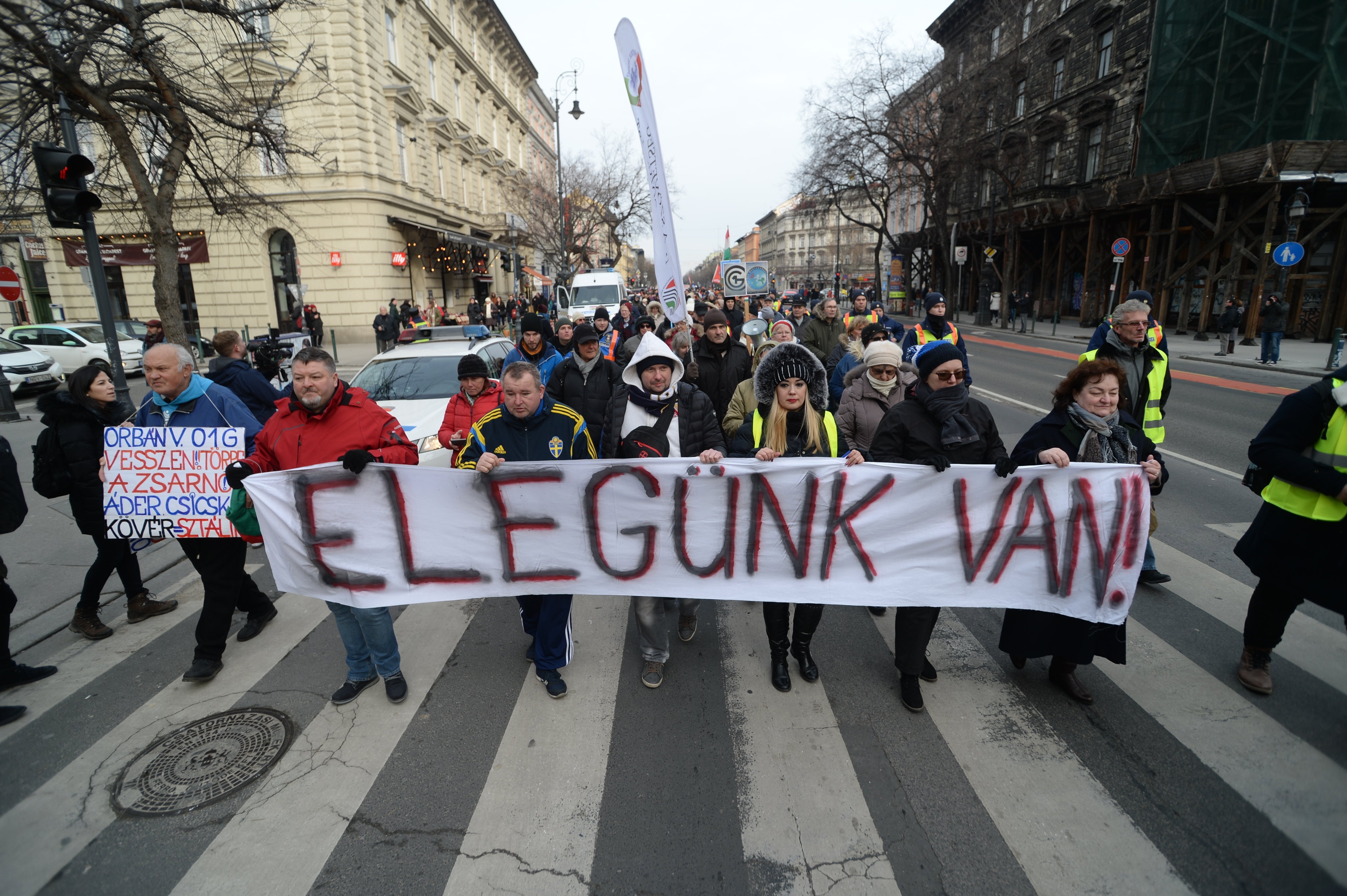 A magyarok több mint harmada elégedetlen a demokrácia állapotával