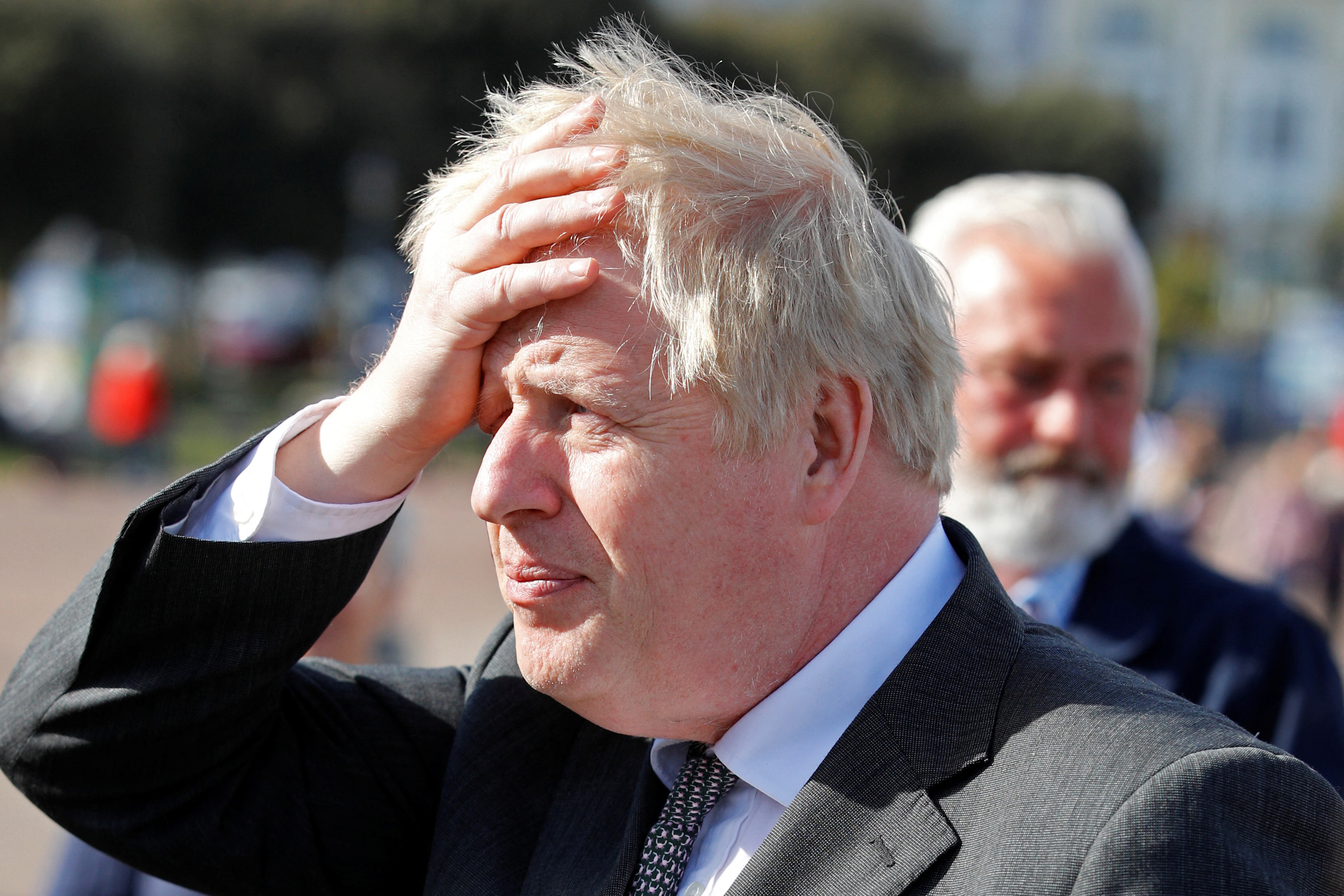 Boris Johnson tagadja, hogy azt mondta, inkább „álljanak hegyekben a holttestek”, mint hogy újabb lezárást rendeljen el