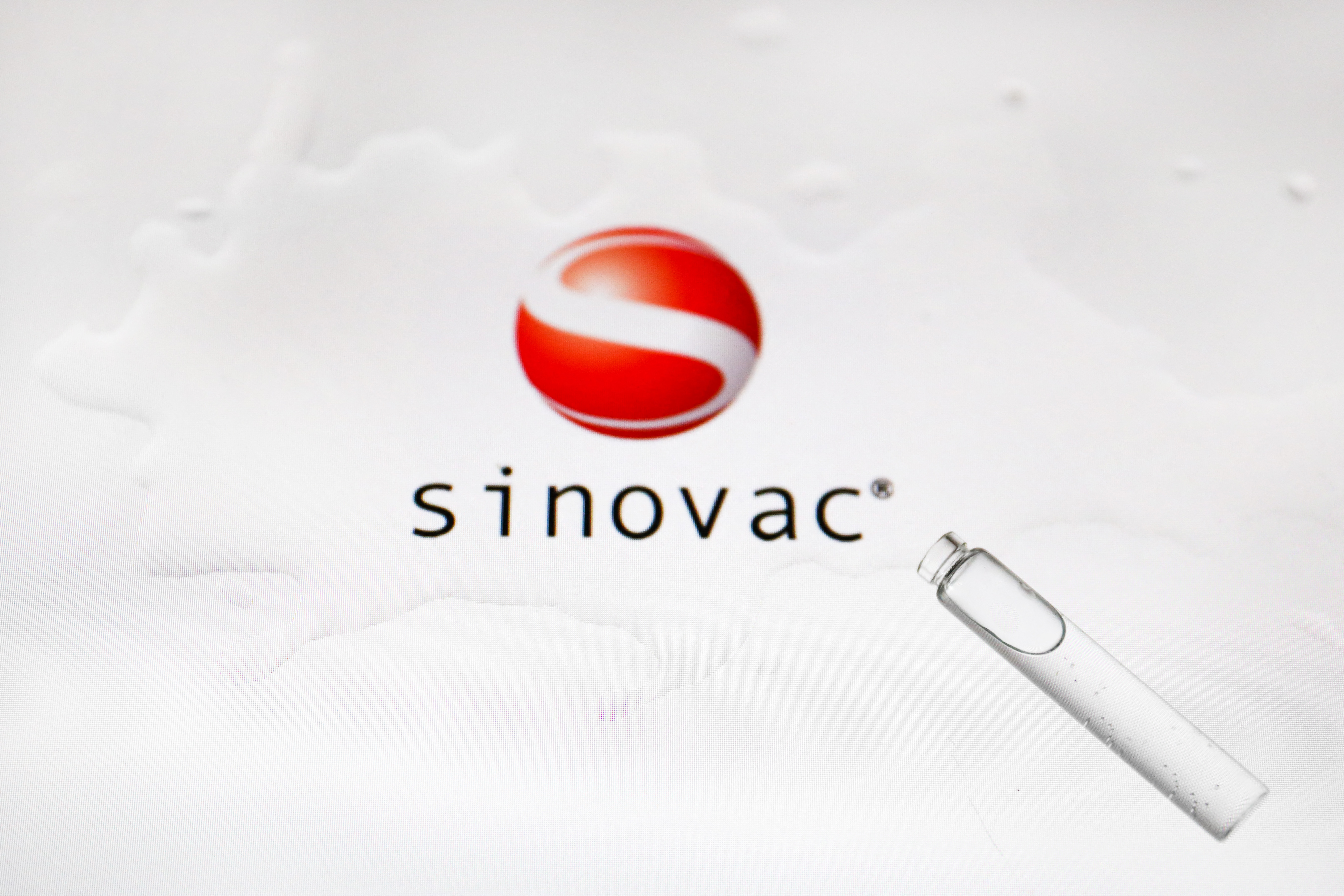 Az Európai Gyógyszerügynökség már vizsgálja a kínai Sinovac vakcináját