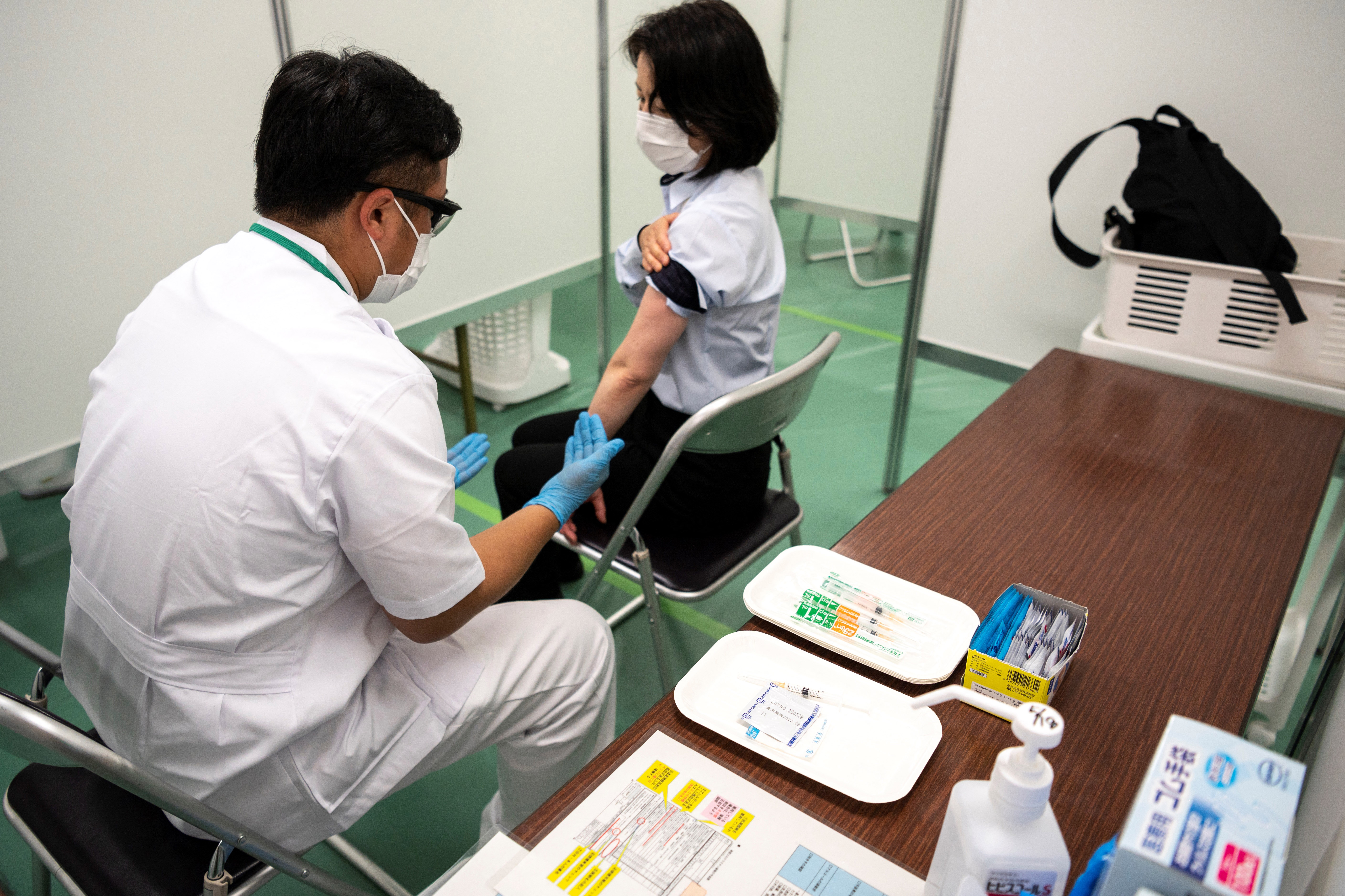 Elképzelhető, hogy Japánban egyszerűen kihalt a koronavírus delta variánsa