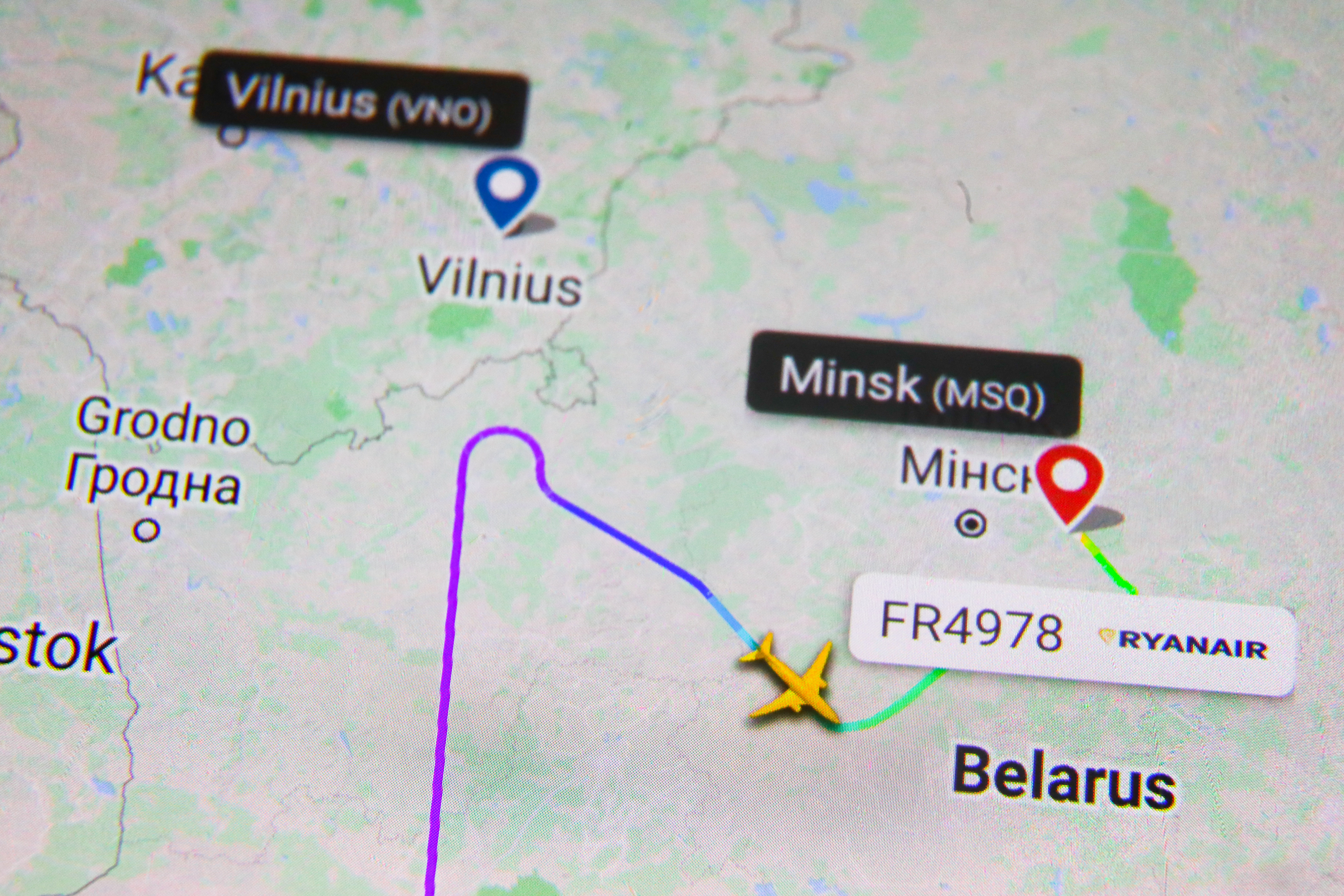 Oroszország megtiltotta a berepülést két, Belaruszt elkerülő európai légitársaságnak