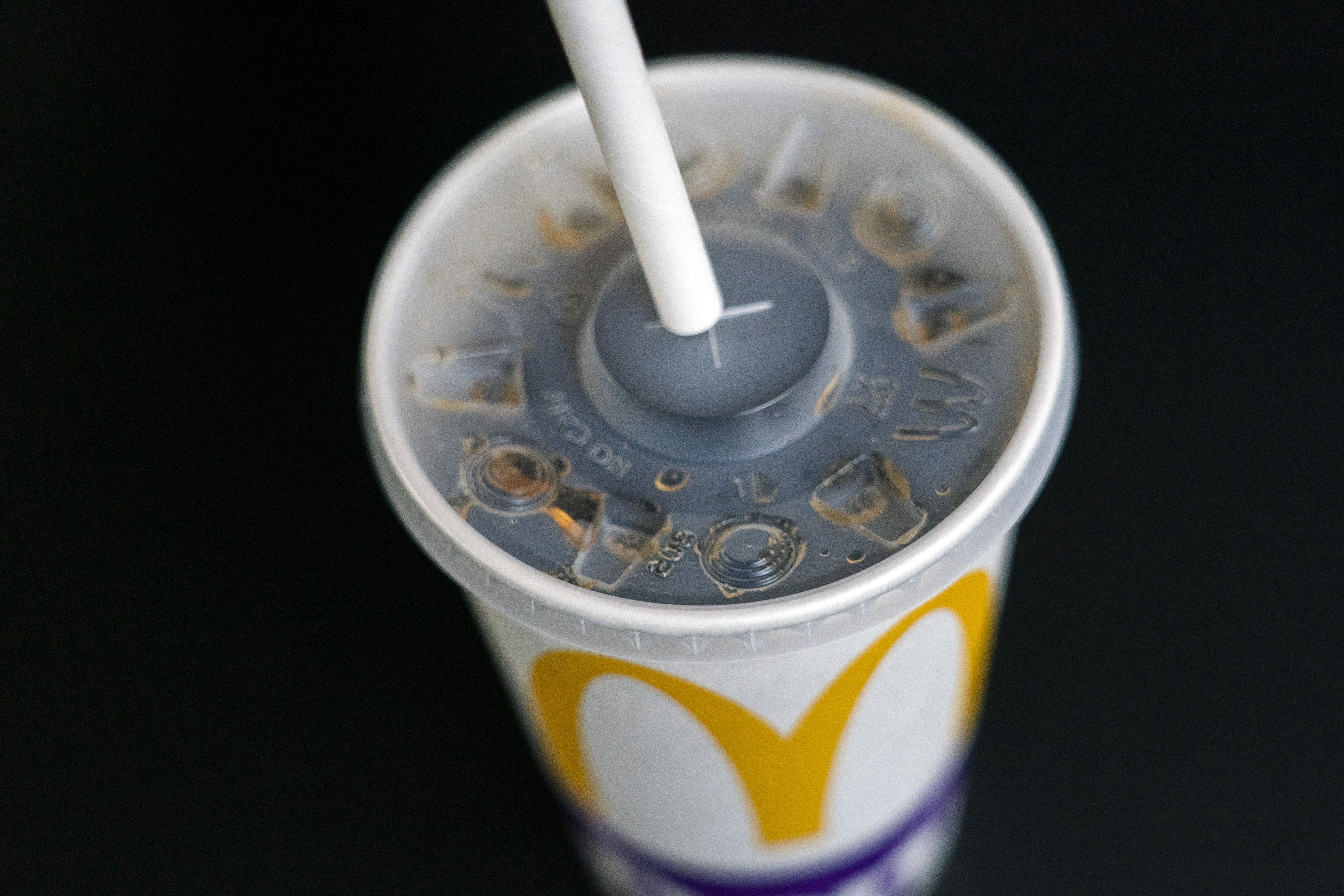 A McDonald's 2021 végéig hazánkban is lecseréli a műanyag eszközöket fenntartható alternatívákra
