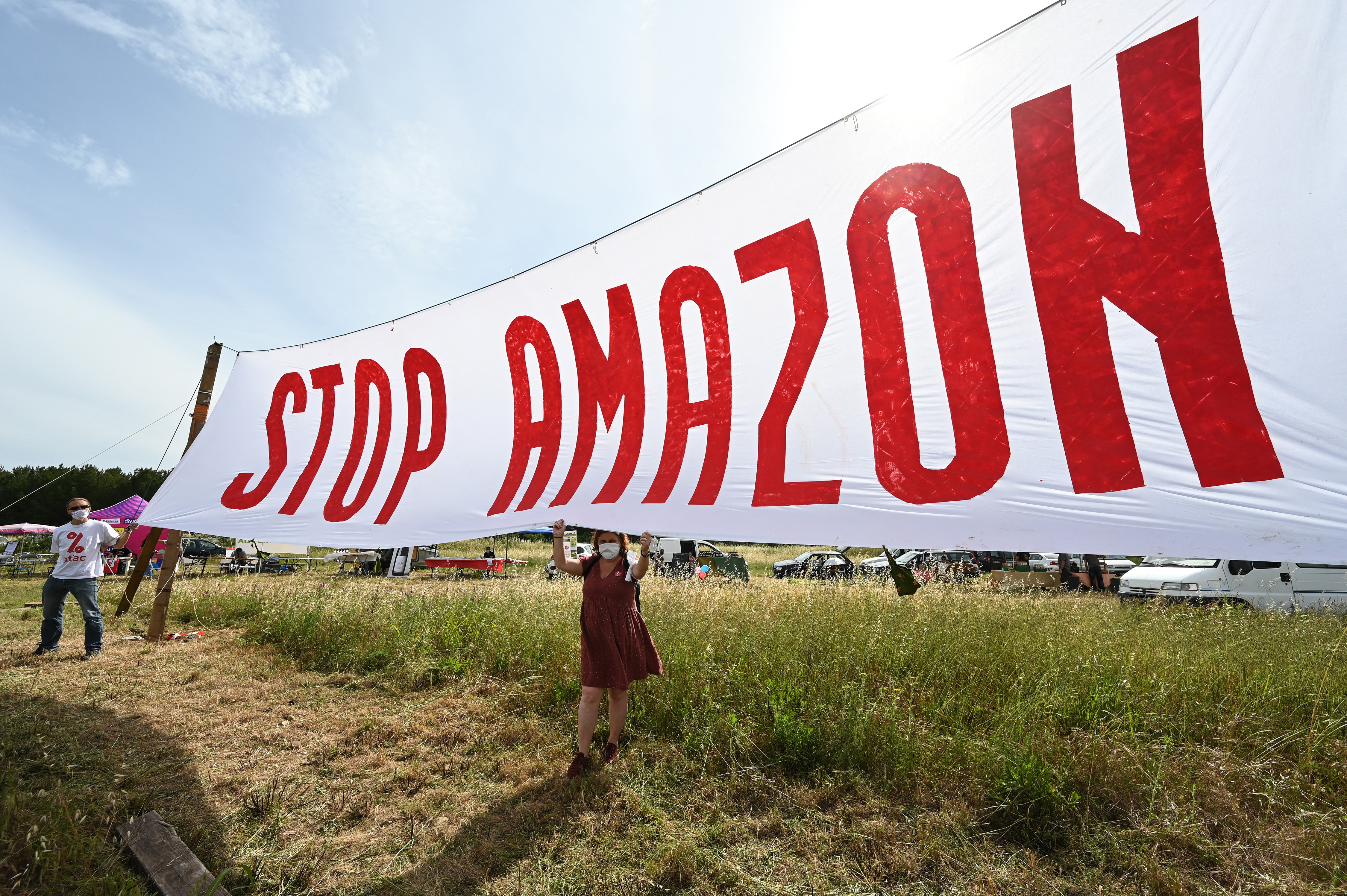 42 ezer dollárnyi adományt kaptak amerikai oltásellenes szervezetek az Amazonnak köszönhetően