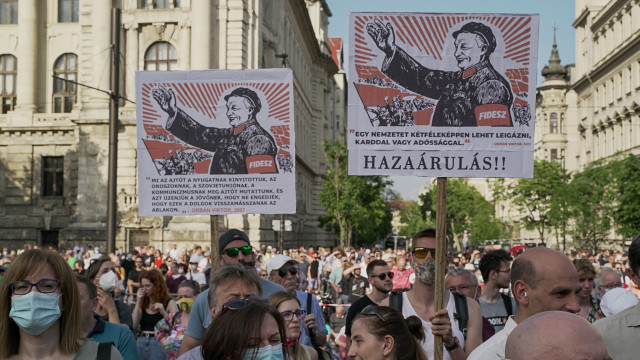 Tüntetés a Diákvárosért, a Fudan ellen 2021. júniusában.