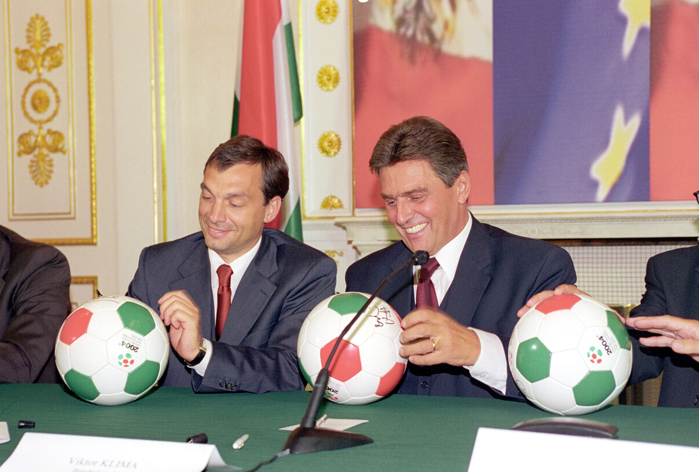 Amikor Orbán inkább elengedte a magyar foci Eb-t