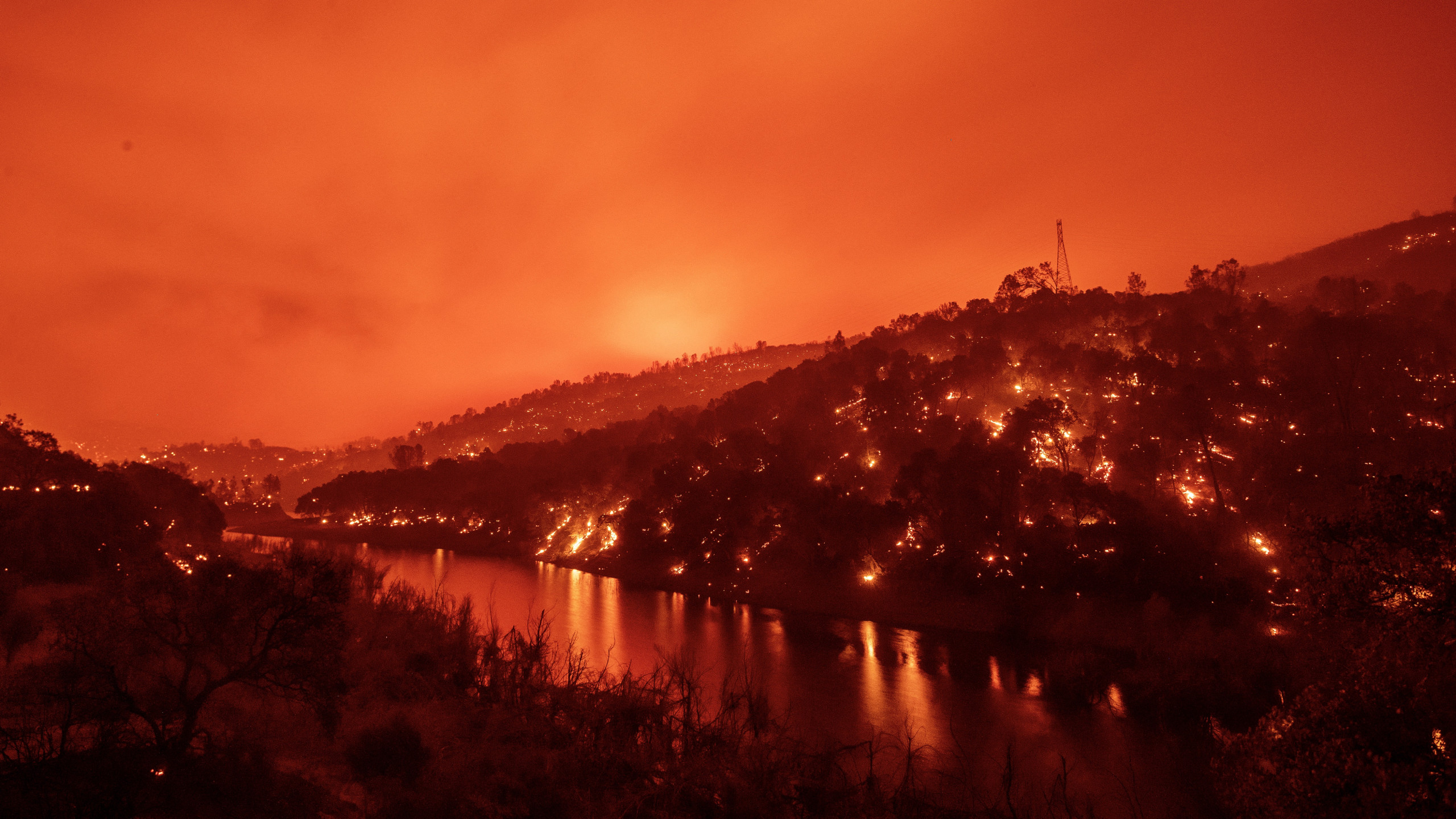Senators Press CFTC to Ban Betting on Destructive Wildfires