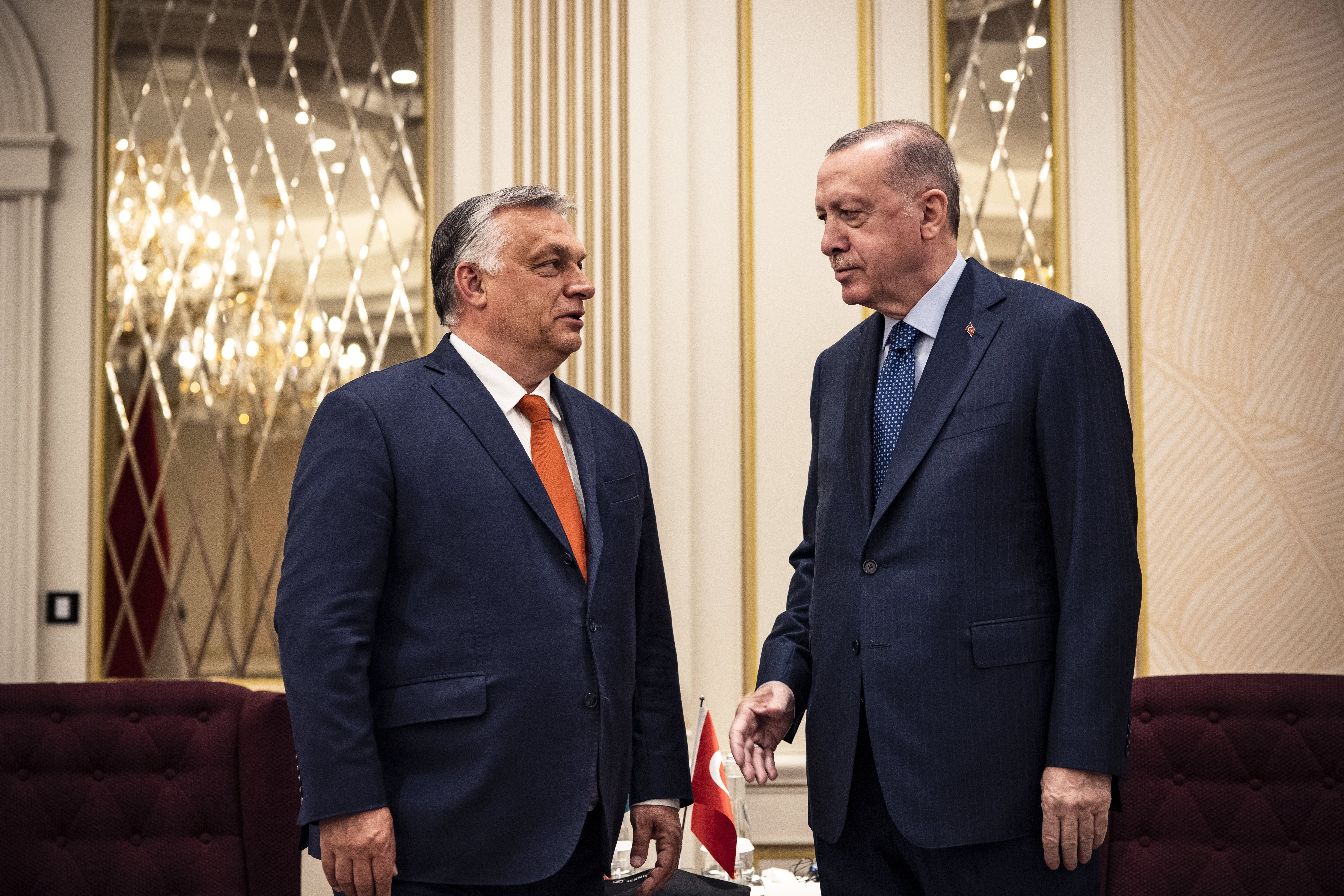 Orbán Viktor miniszterelnök (Recep Tayyip Erdogan török államfõvel tárgyal Brüsszelben 2021. június 13-án