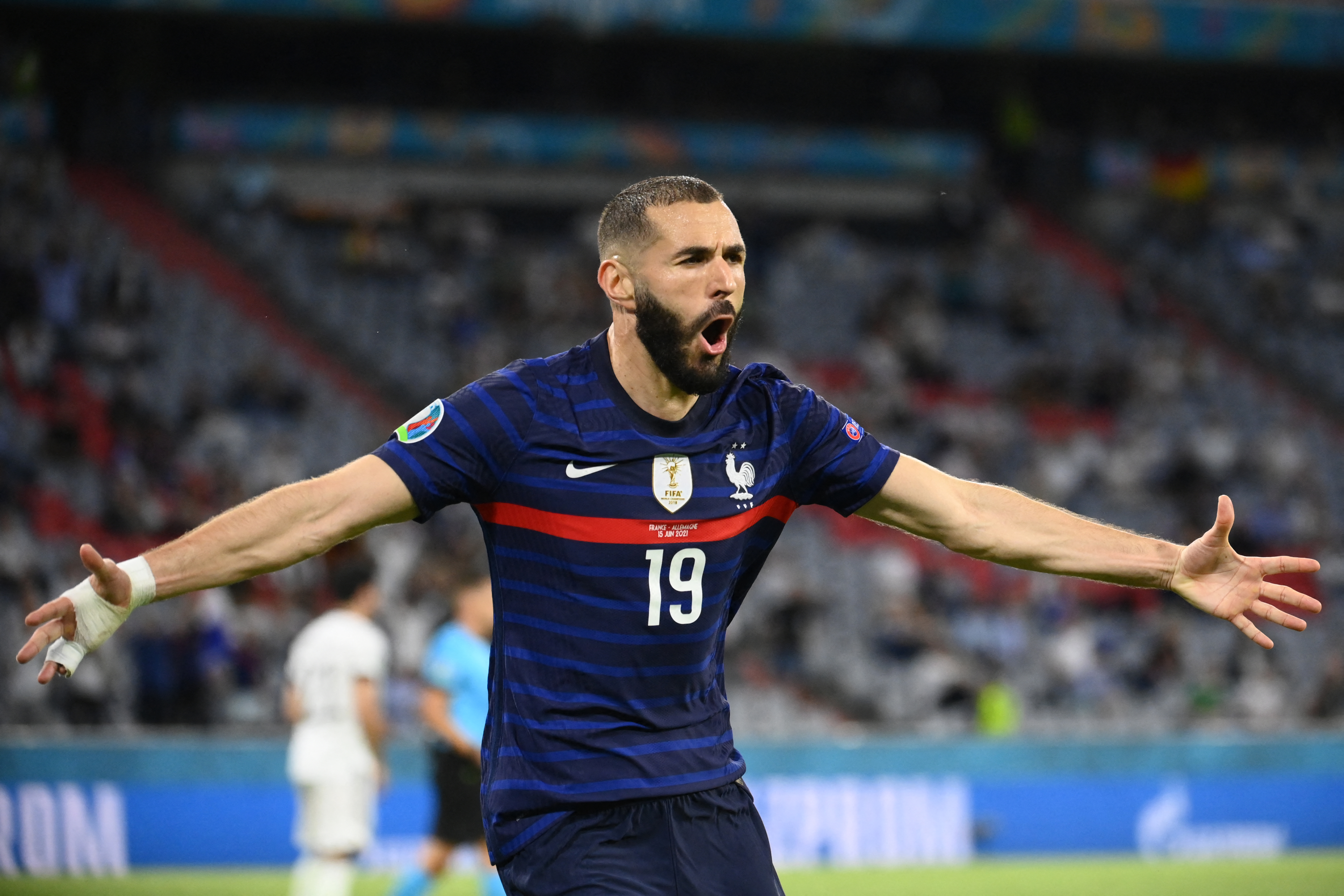 Benzema azt hiszi, 2015 óta először gólt rúgott a válogatottban, még nem tudja, hogy les miatt nem fogják megadni