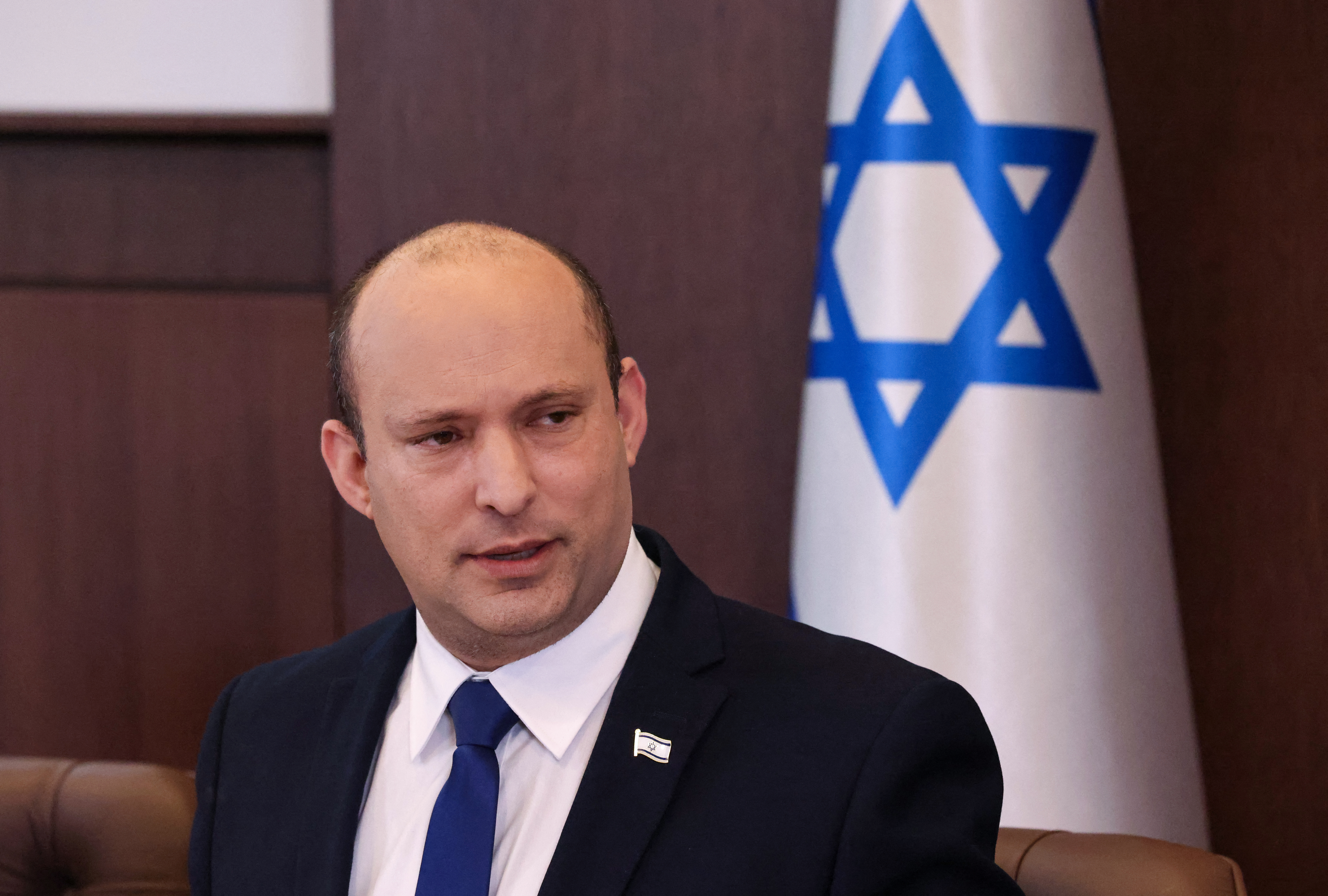 Kisétált a kormányülésrõl az izraeli miniszterelnök, miután megtudta, hogy koronavírusos a lánya