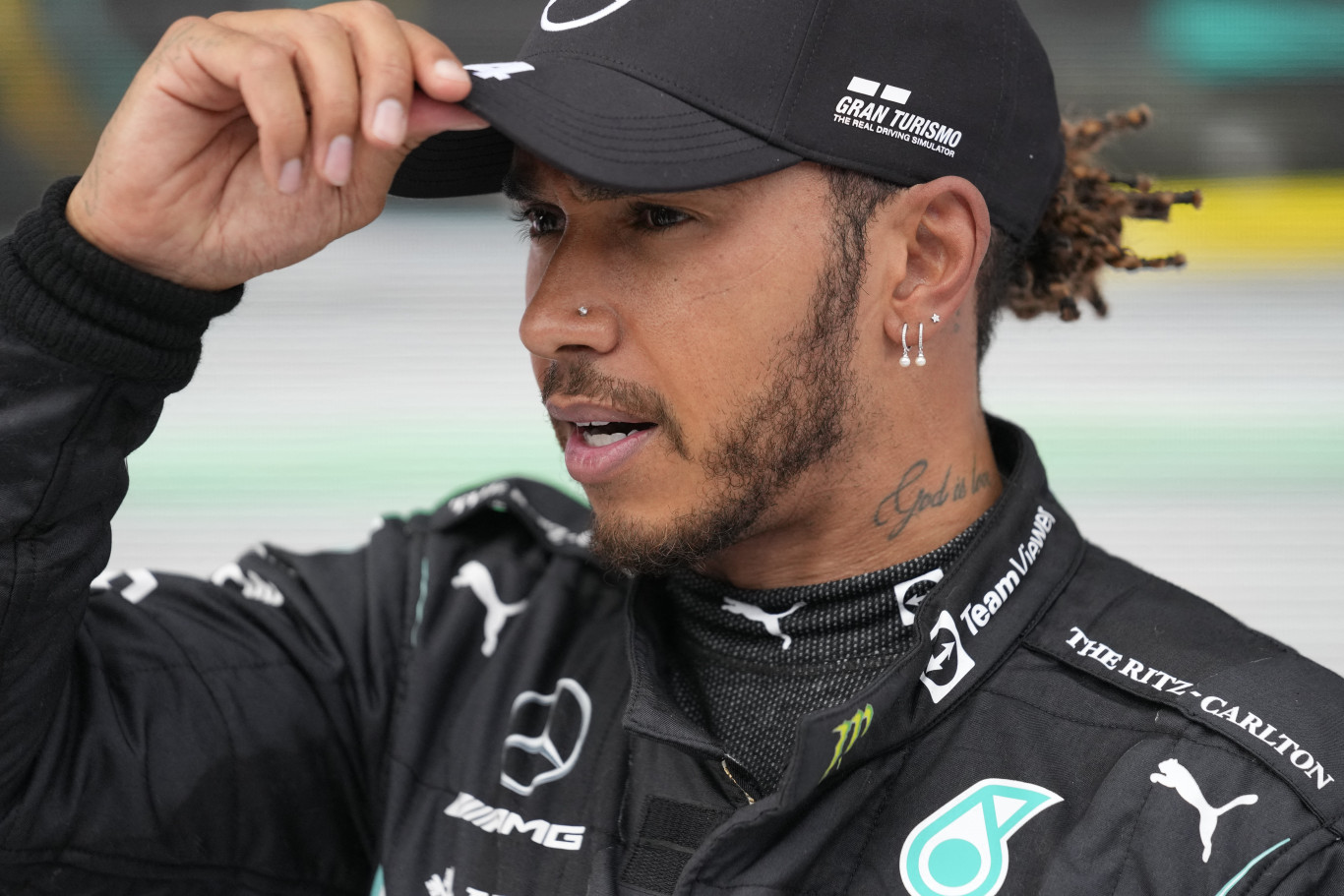 Lewis Hamilton a Ferrarihoz igazolhat