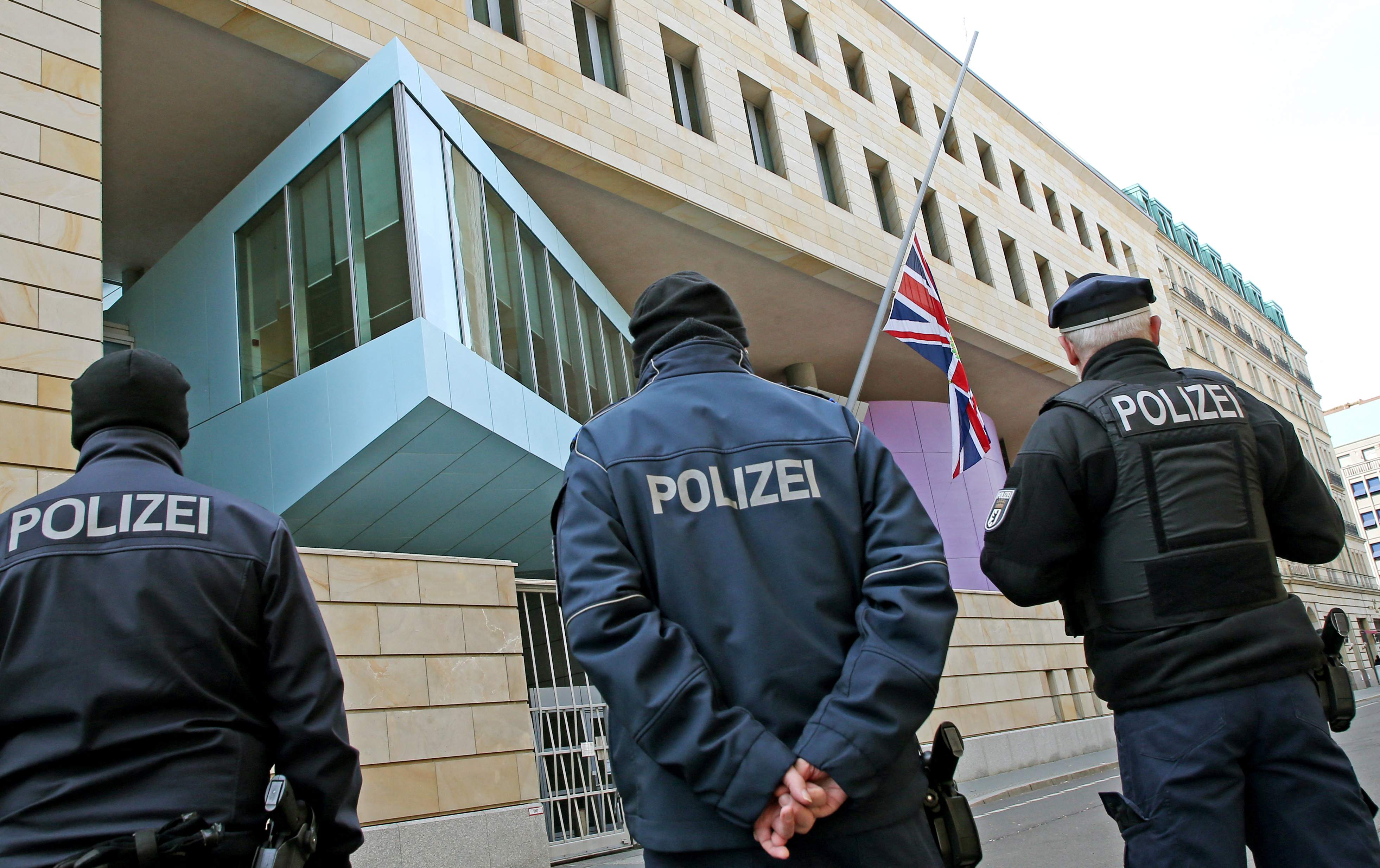 Letartóztatták a berlini brit nagykövetség egyik alkalmazottját, mert kémkedhetett az oroszoknak