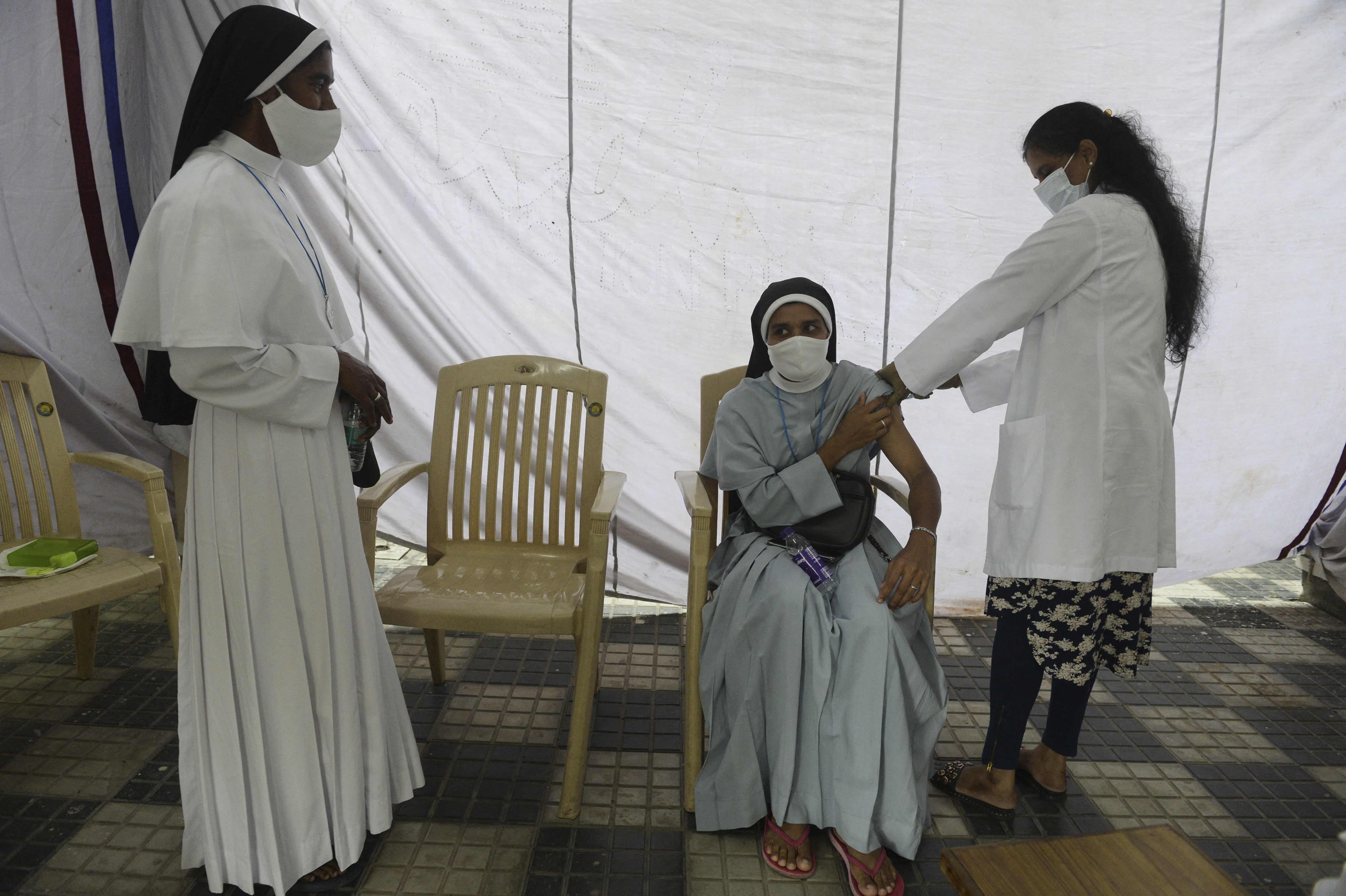 Indiában jóváhagyták a világ első, koronavírus elleni DNS-alapú vakcináját