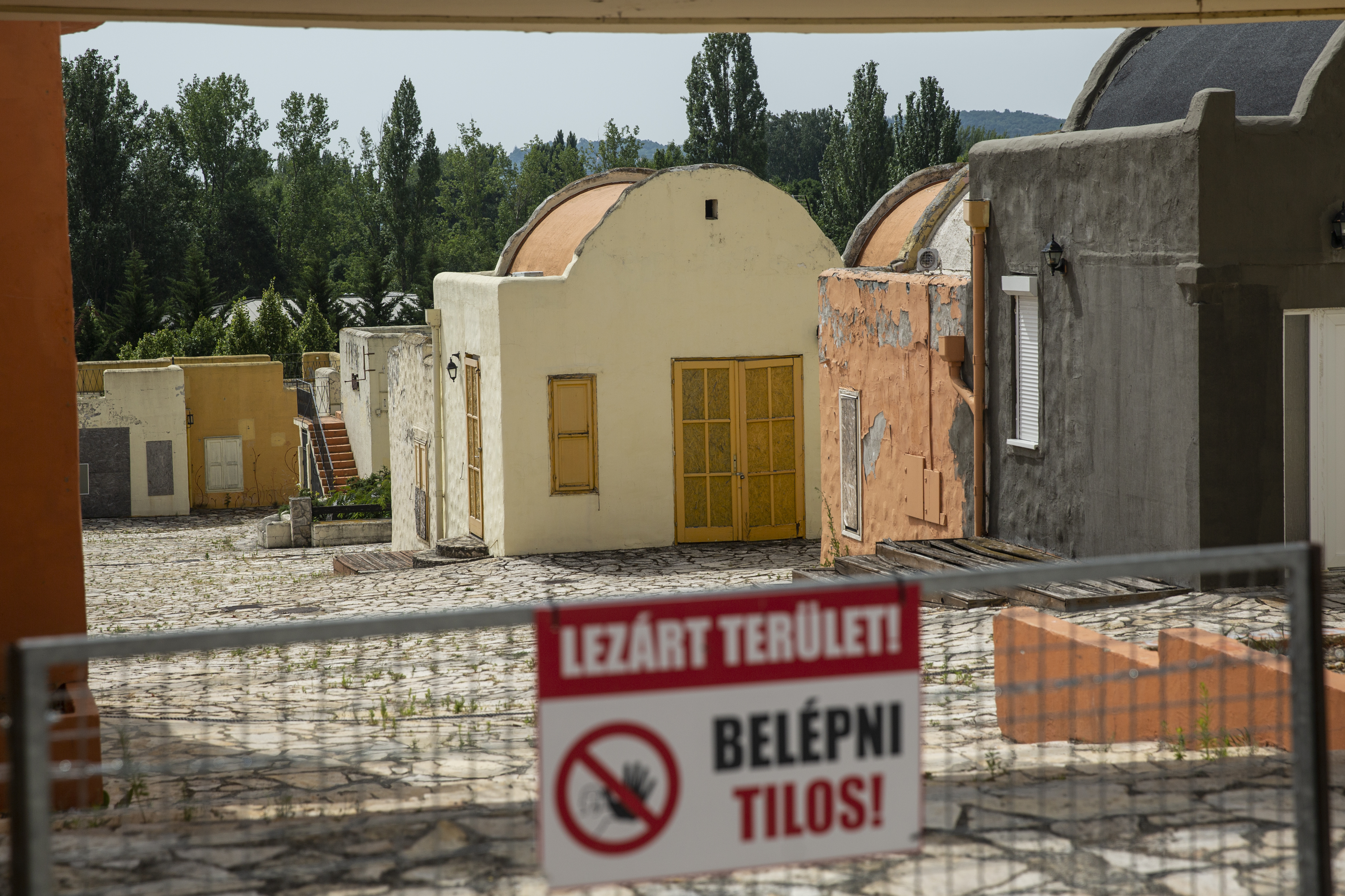 A tervek szerint teljesen felszámolják a görög falut Balatonfüreden