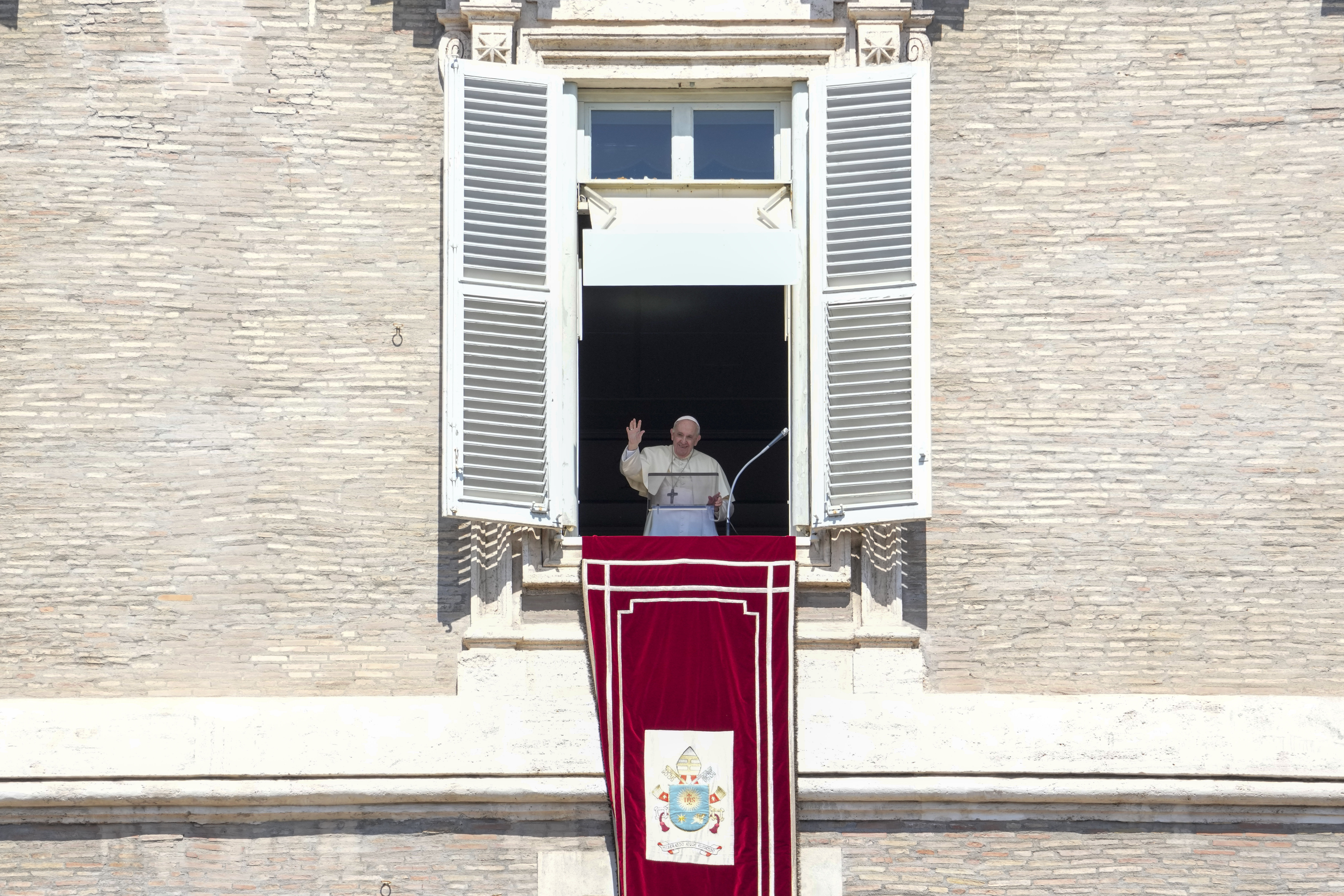 Új szabályokat vezet be a Vatikán a pénzügyi botrányok után