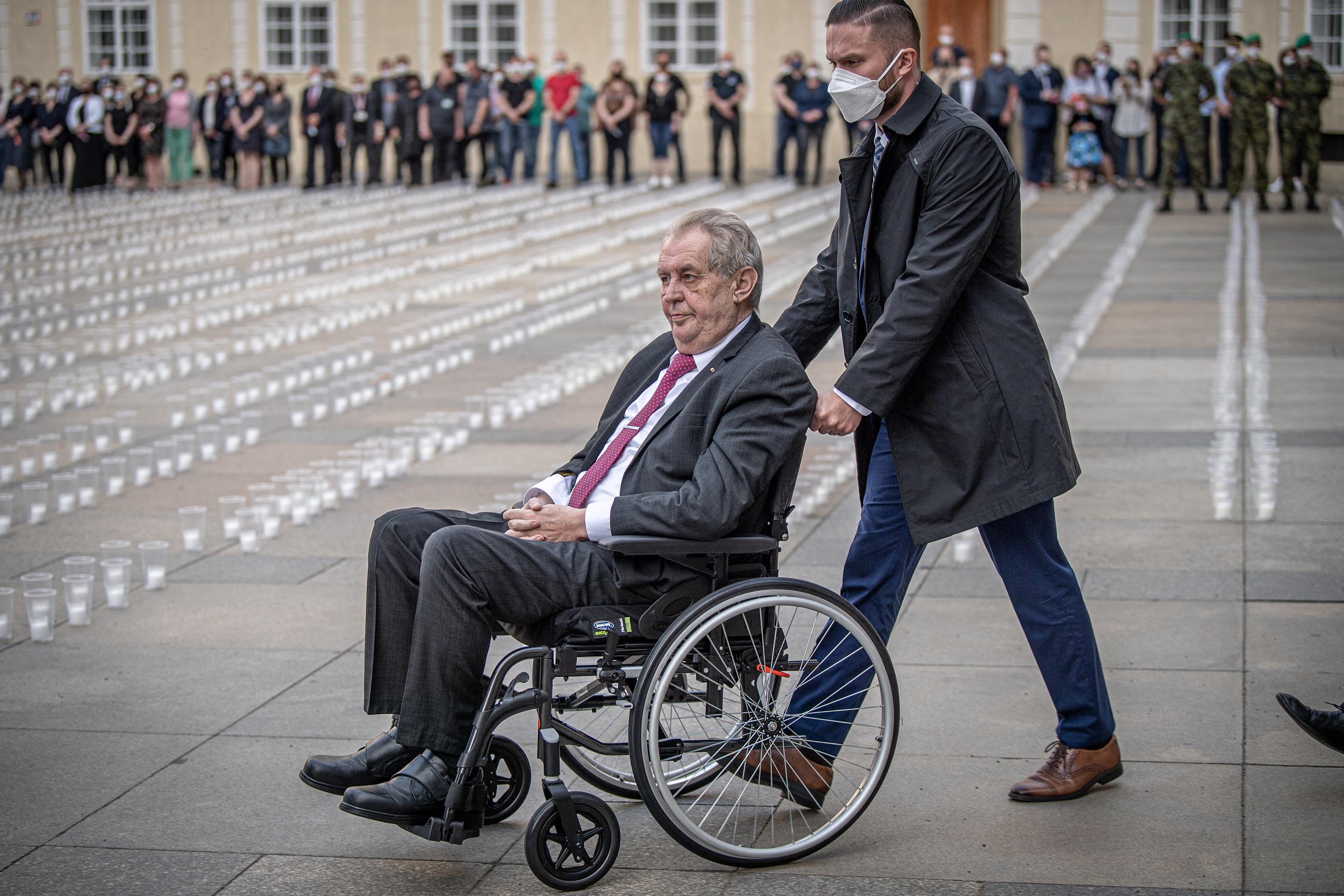 Délelőtt kijött a kórházból Milos Zeman, este visszavitték