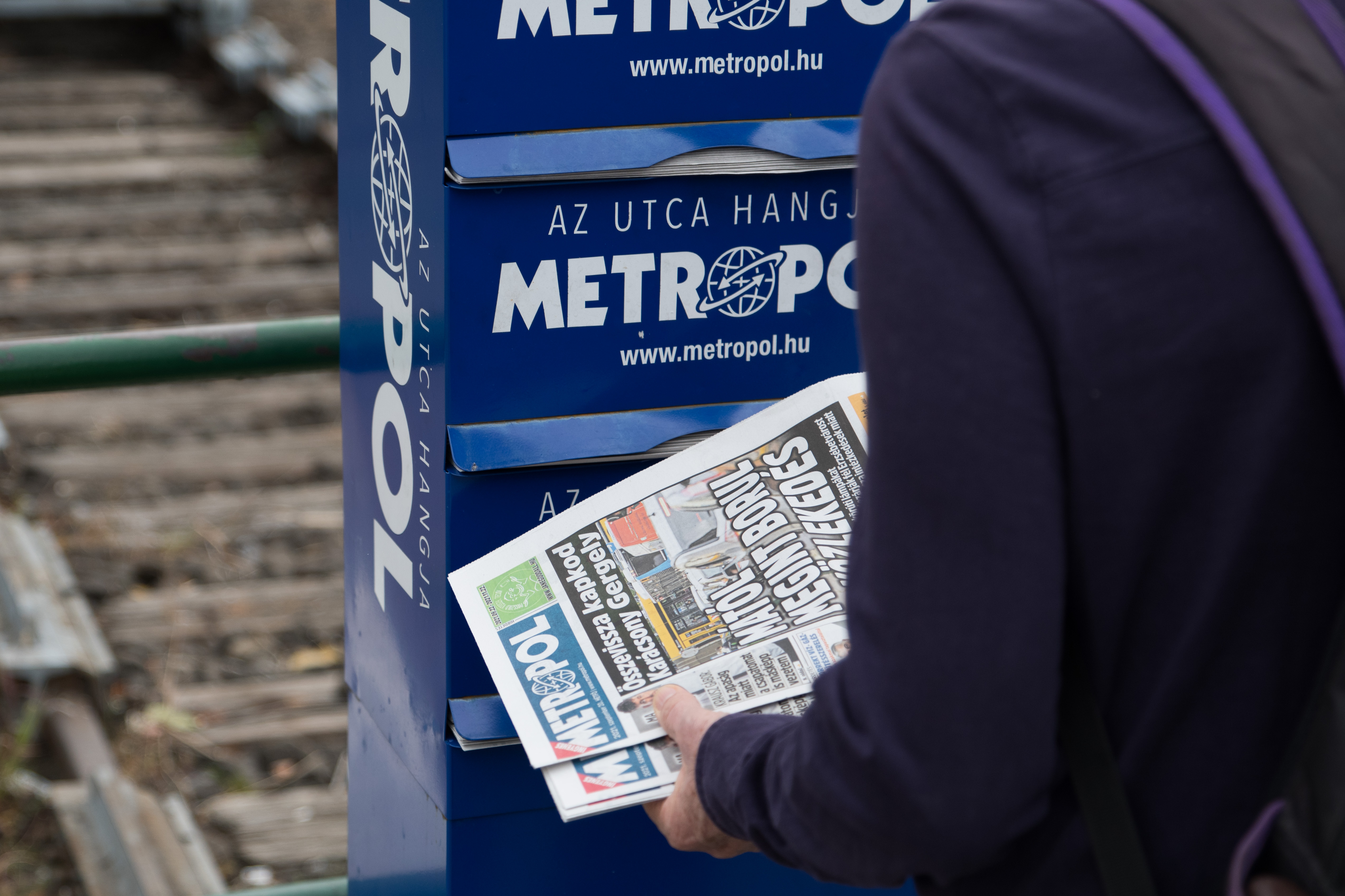 Megszüntetik a Metropol osztogatását
