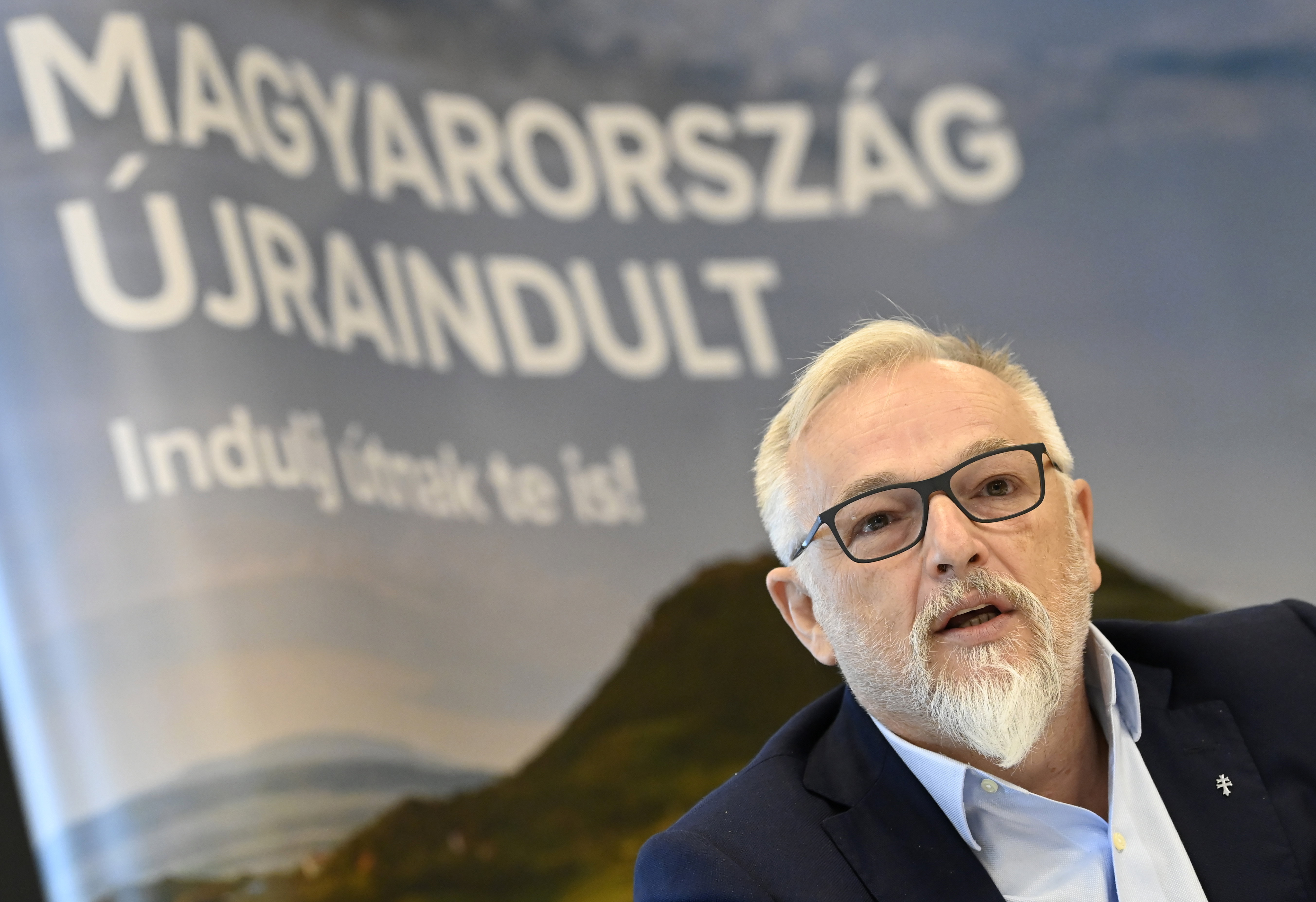 Hernádi Zsolt 31 milliót kaszált a Fidesz frakcióülésével