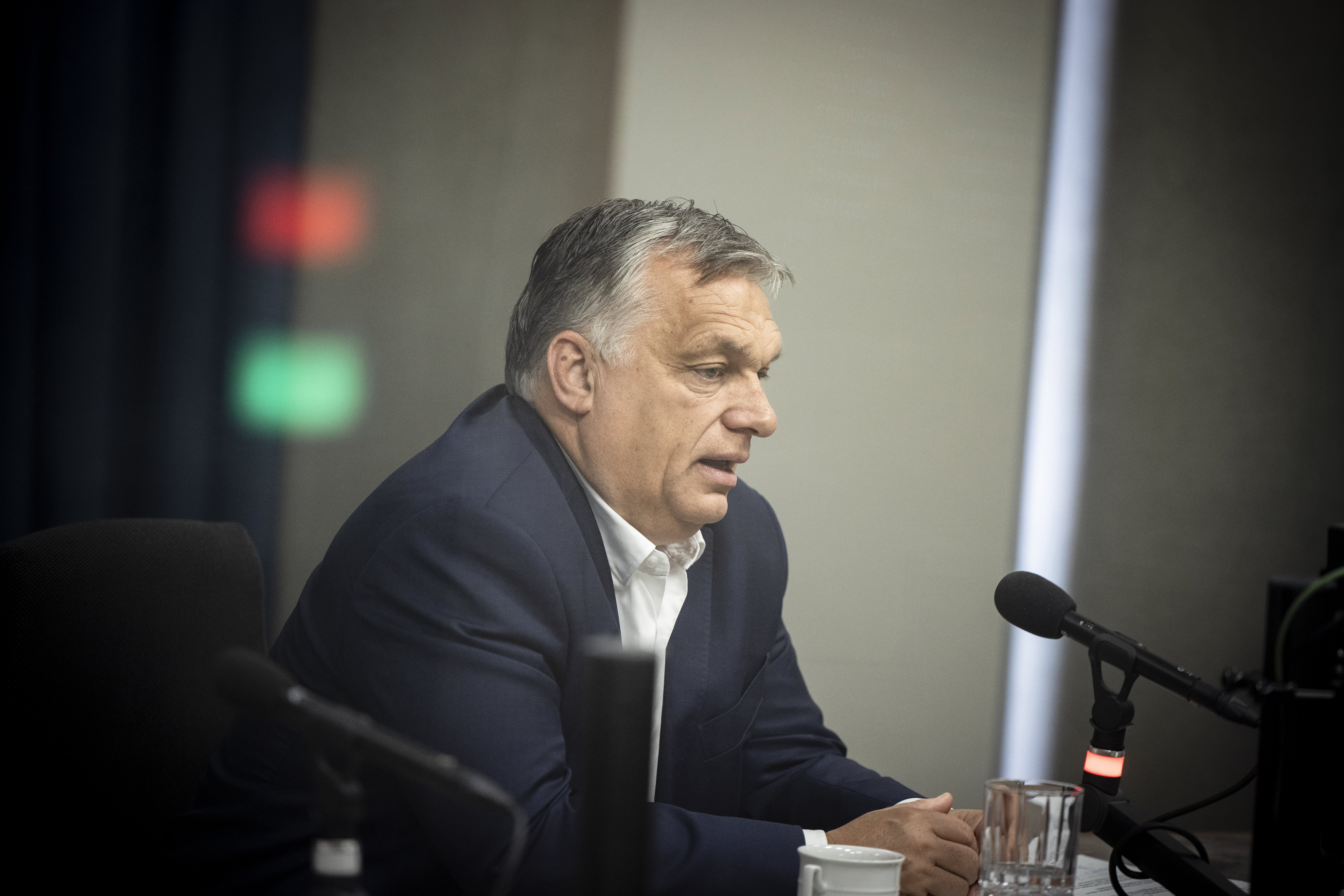 Orbán Viktor szerint „a nők próbálkoznak” a gyereknevelés melletti munkával, „de nem sikerül mindenkinek”
