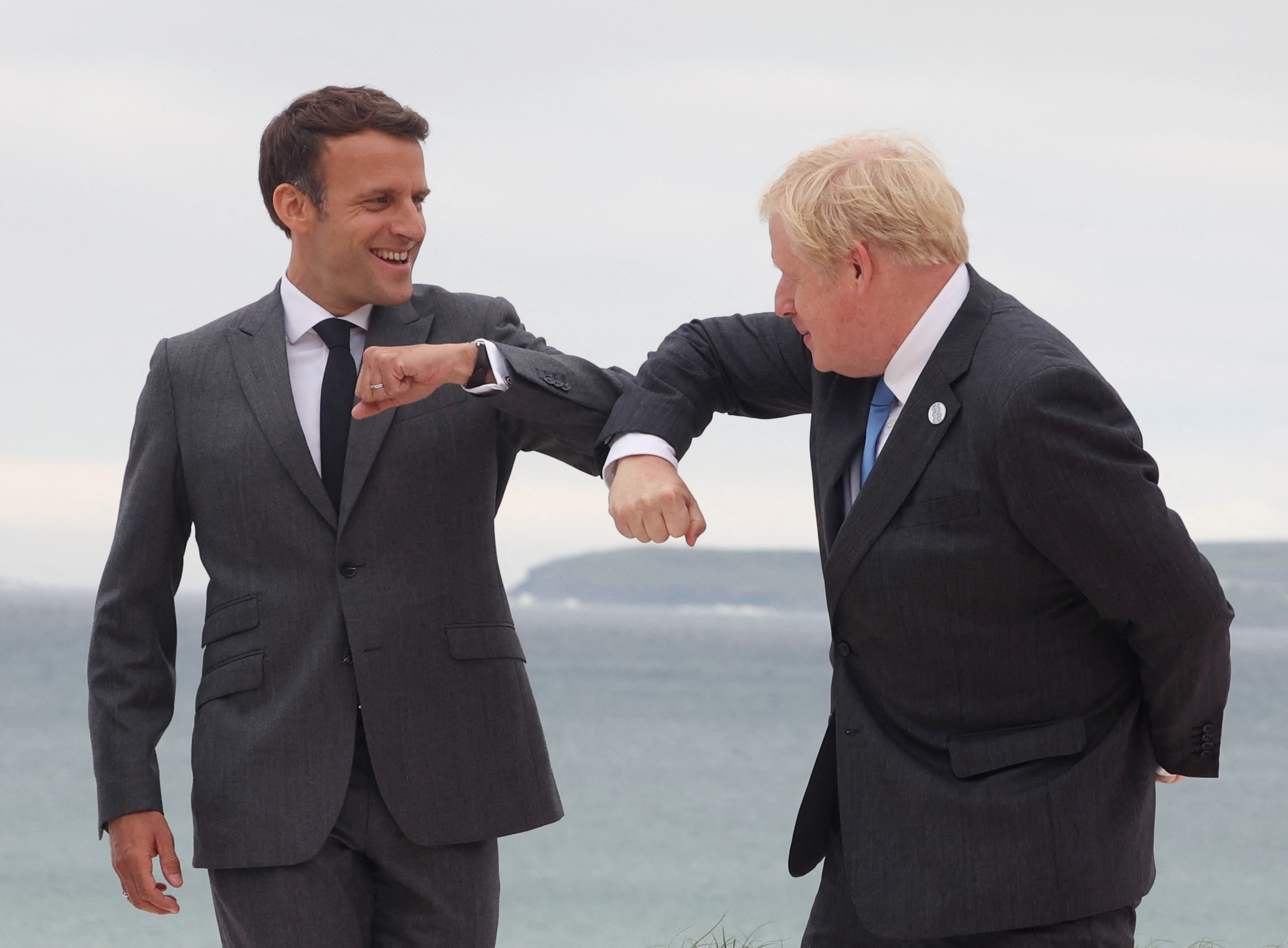 Macron és Johnson telefonon tárgyalt a tengeralattjáró-ügyről