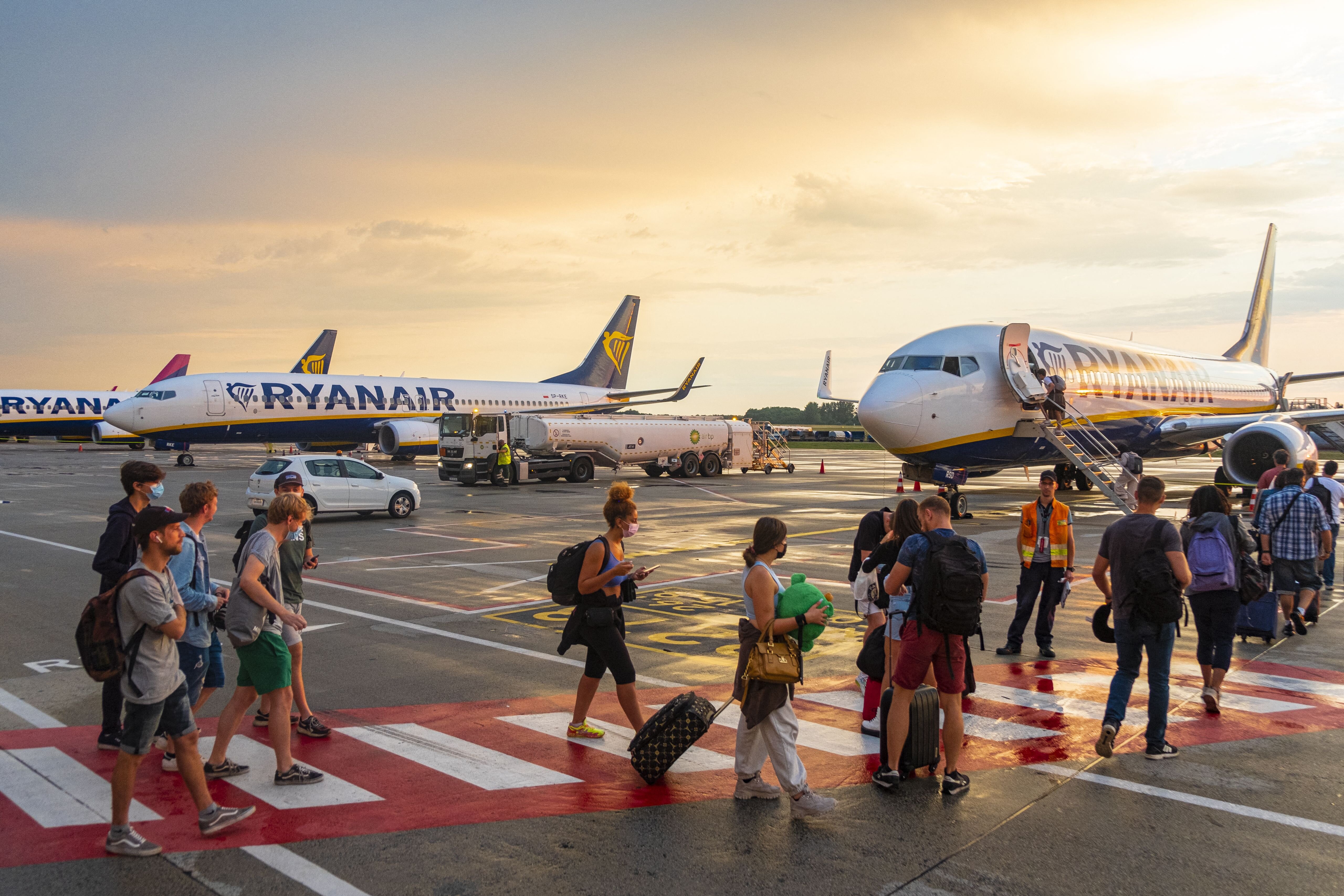 A Kúria kimondta, hogy nem kell kifizetnie a 300 milliós bírságot a Ryanairnek az extraprofitadó áthárítása miatt