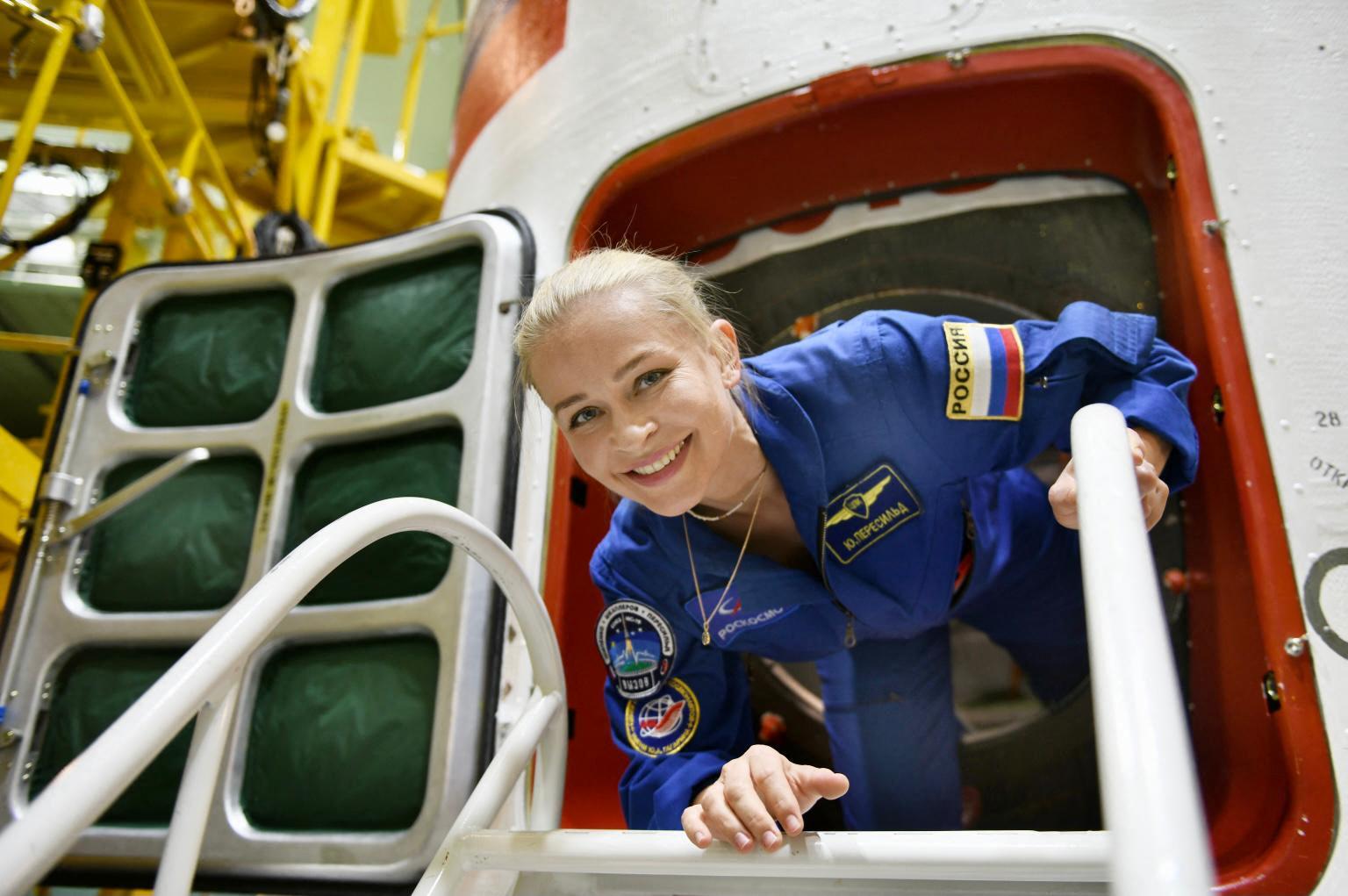 Megérkezett a Nemzetközi Űrállomásra az orosz színésznő és a rendező, akik először fognak filmet forgatni az űrben