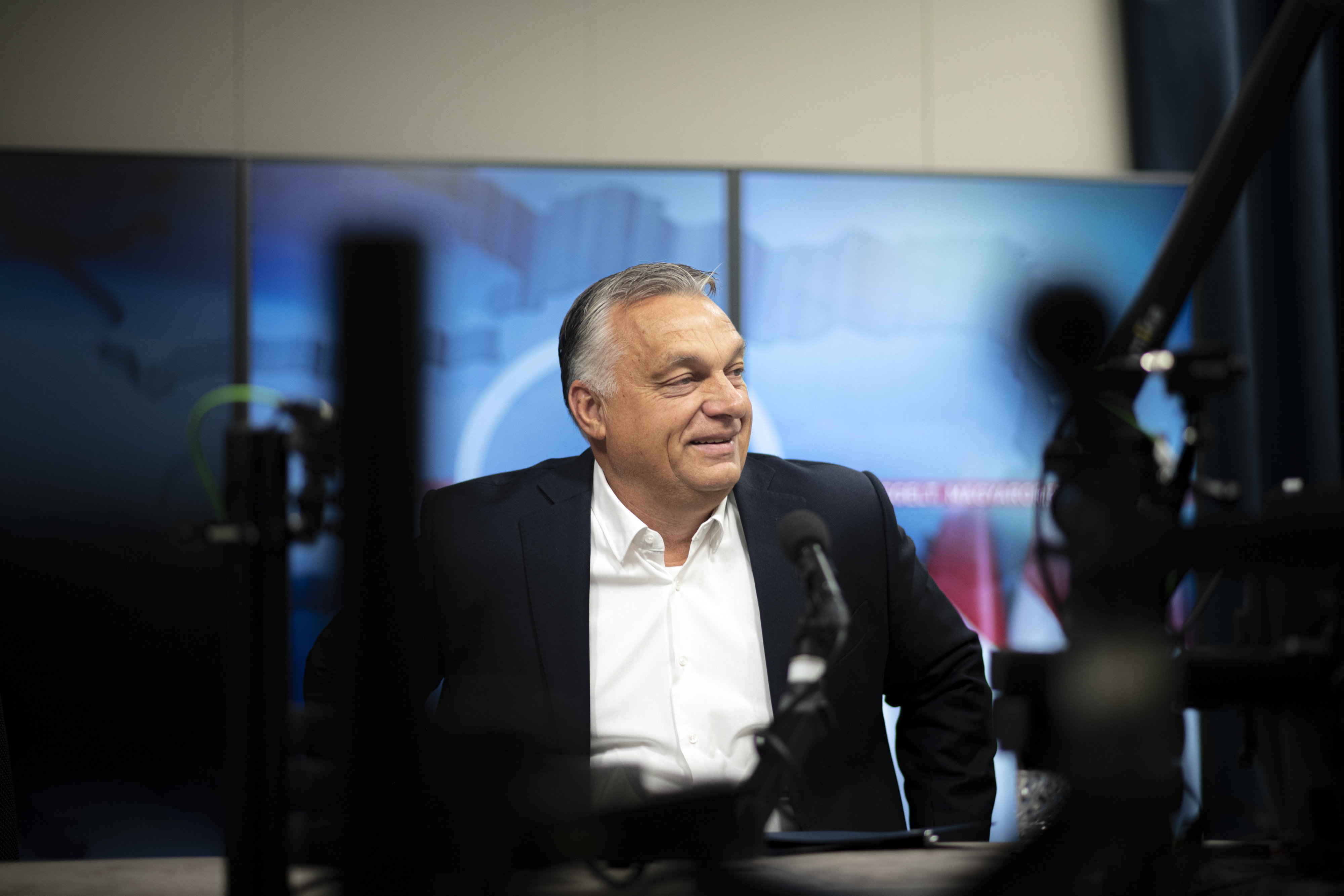 Orbán a melegeket hibáztatja azért, hogy nem utalja az EU a helyreállítási pénzeket