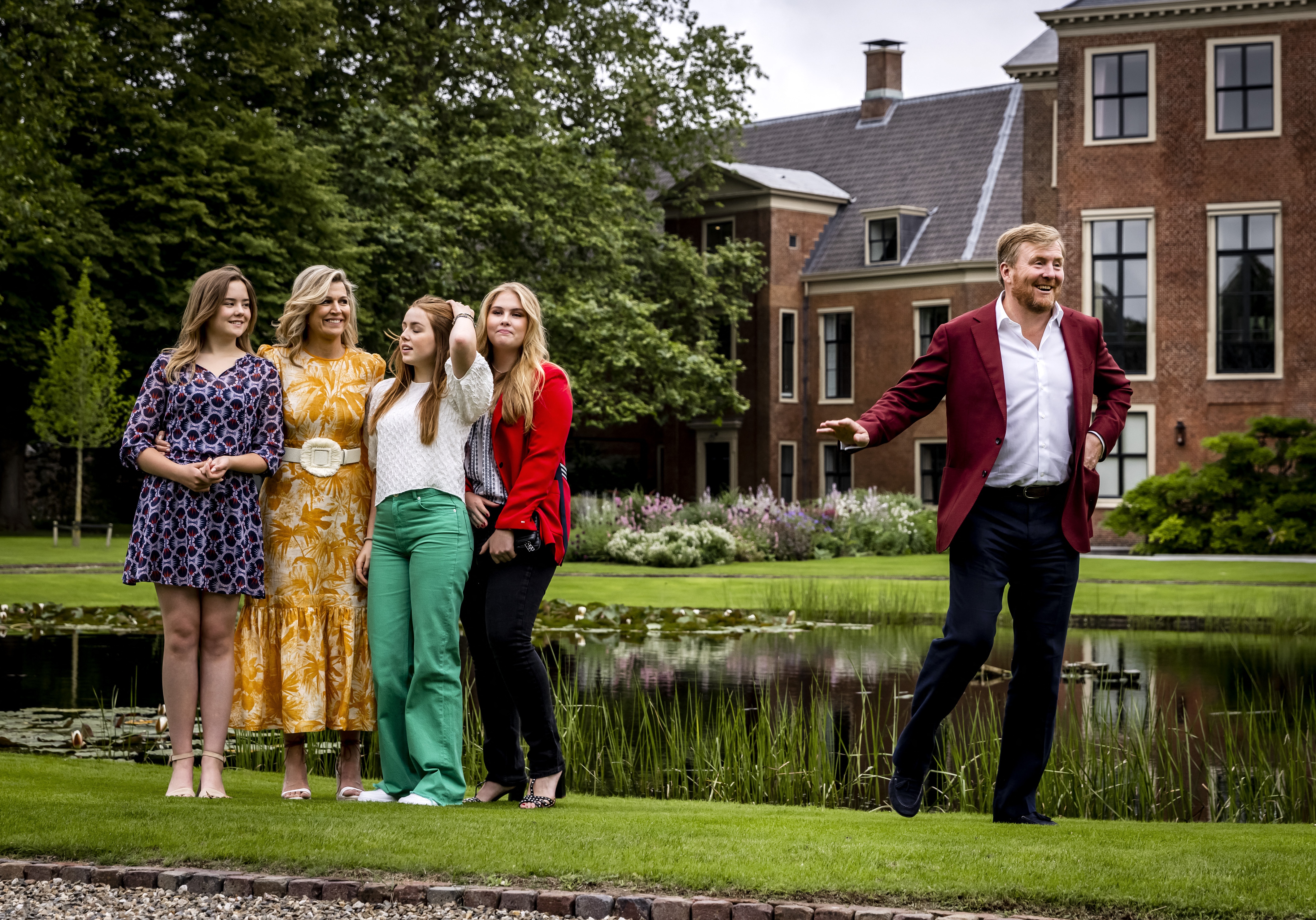 A holland miniszterelnök kijelentette, hogy azonos neműek is ülhetnek a trónon