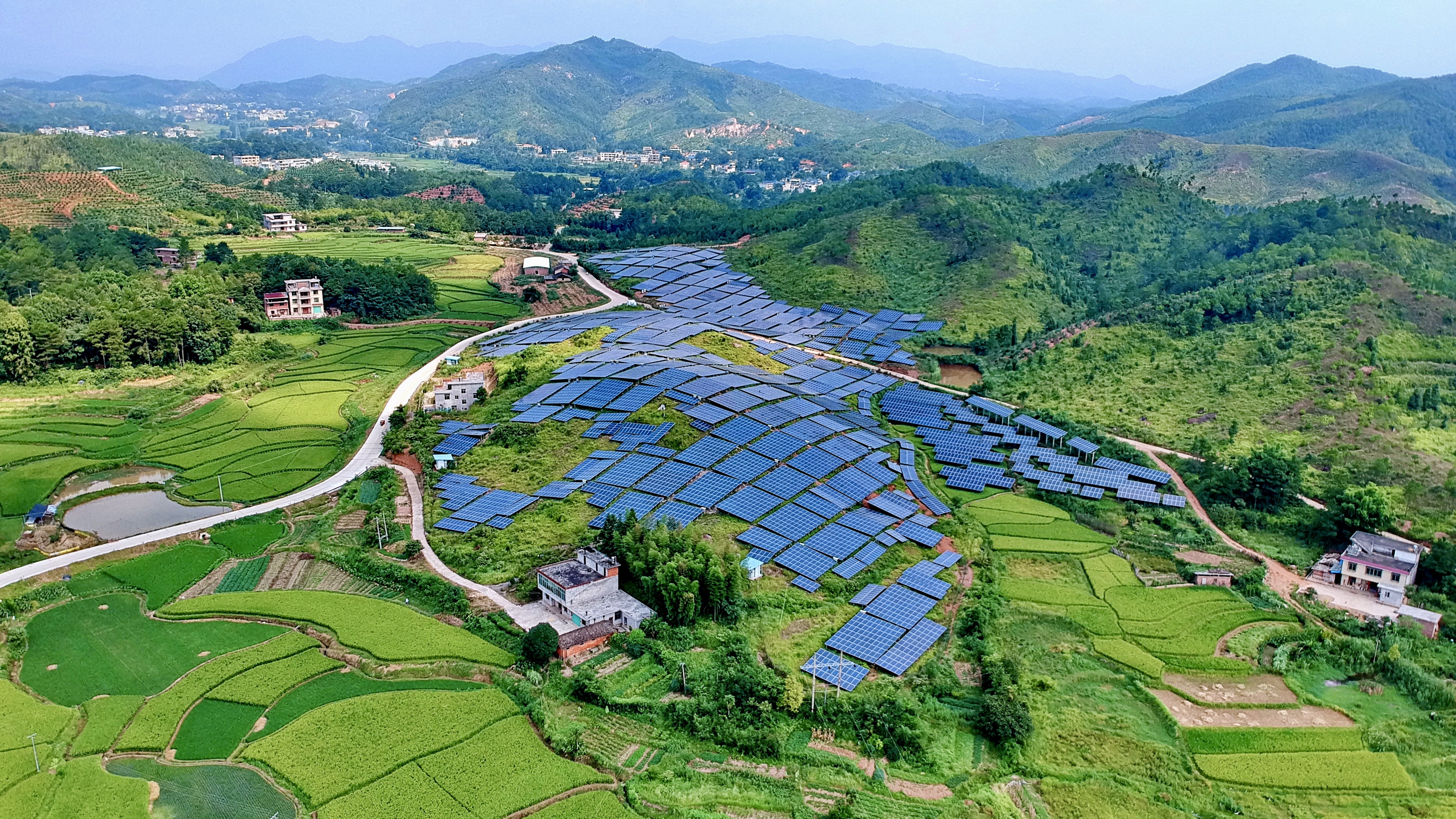 Kínában már ugyanannyiba kerül a napelemmel és a szénerőművel megtermelt áram