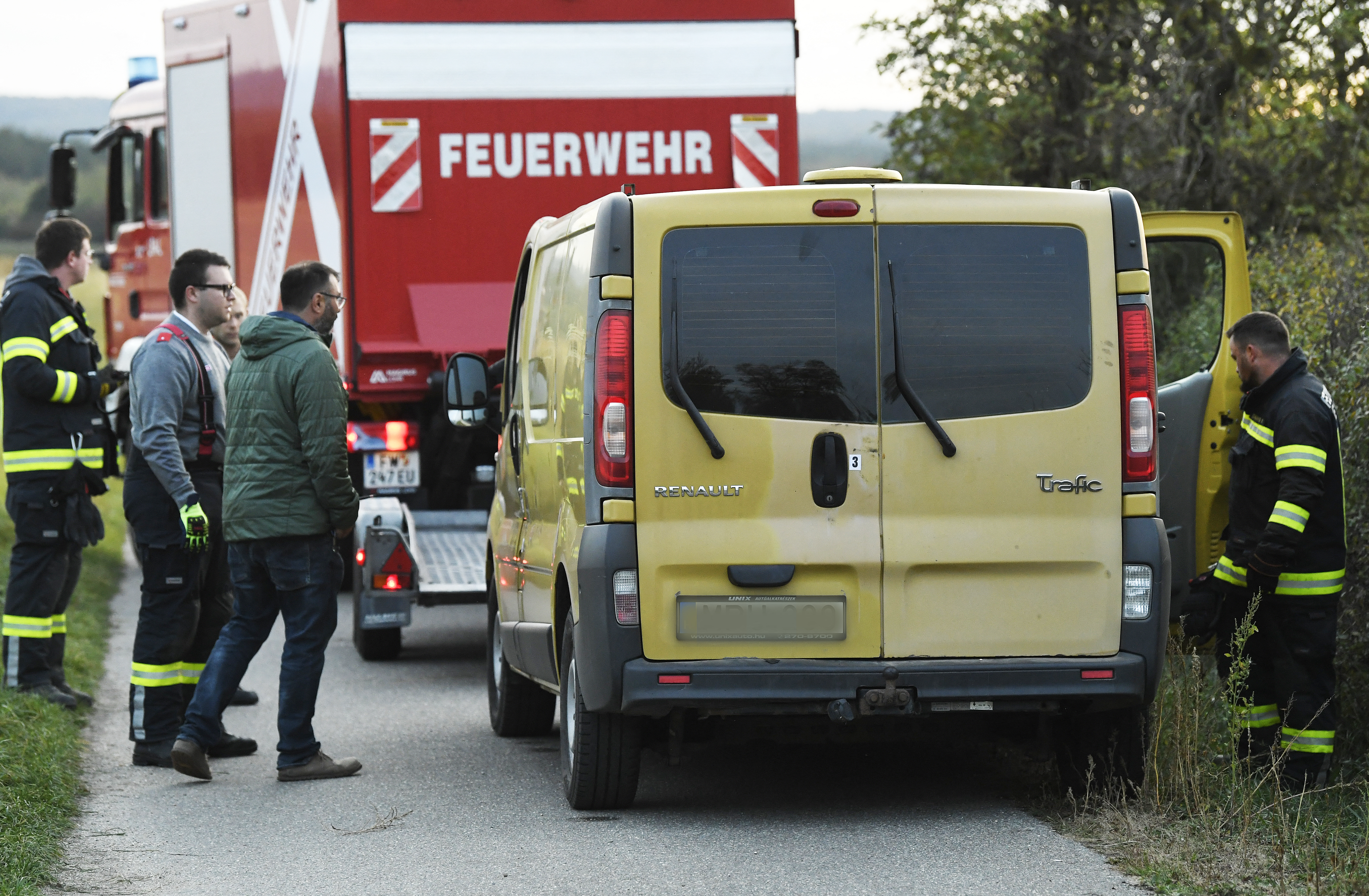 Két holttestet találtak egy magyar rendszámú kisbuszban Ausztriában