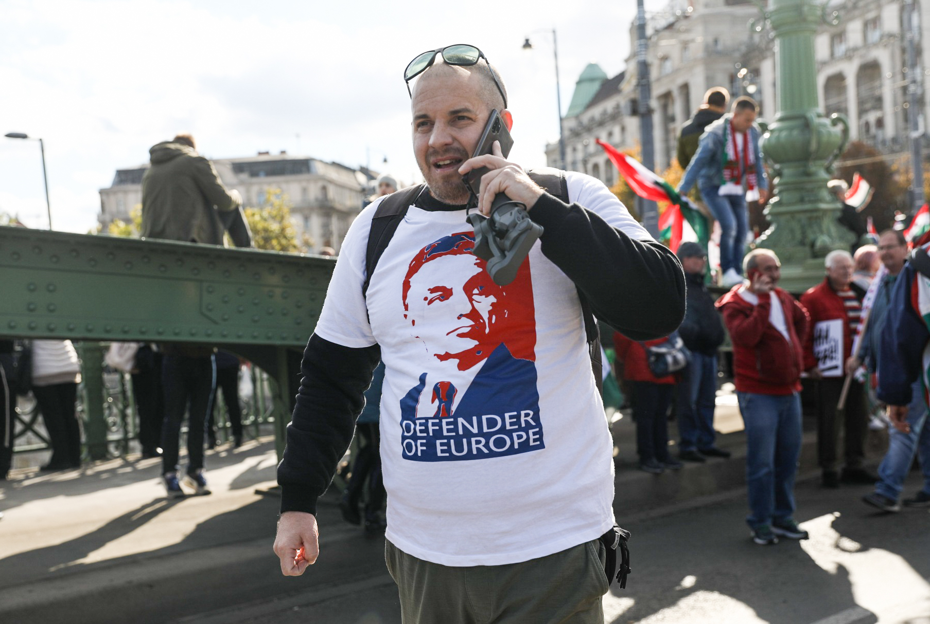 A Vadhajtások kinyitotta a kétharmados rendszerváltás ördöglakatját: Magyar Péter piros pirulás alfainfluenszer