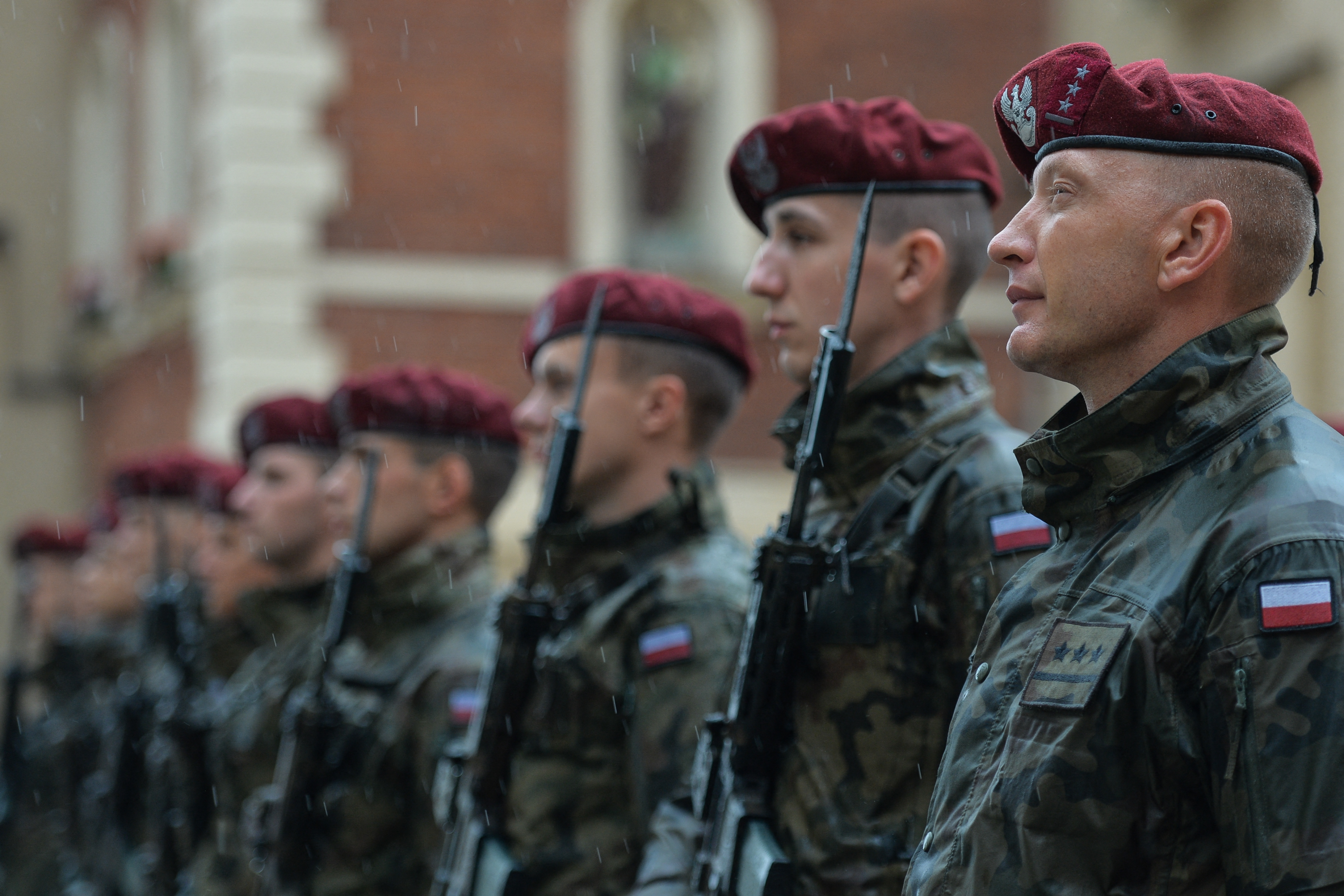 Kétszeresére duzzasztaná a hadseregét Lengyelország az orosz fenyegetés miatt