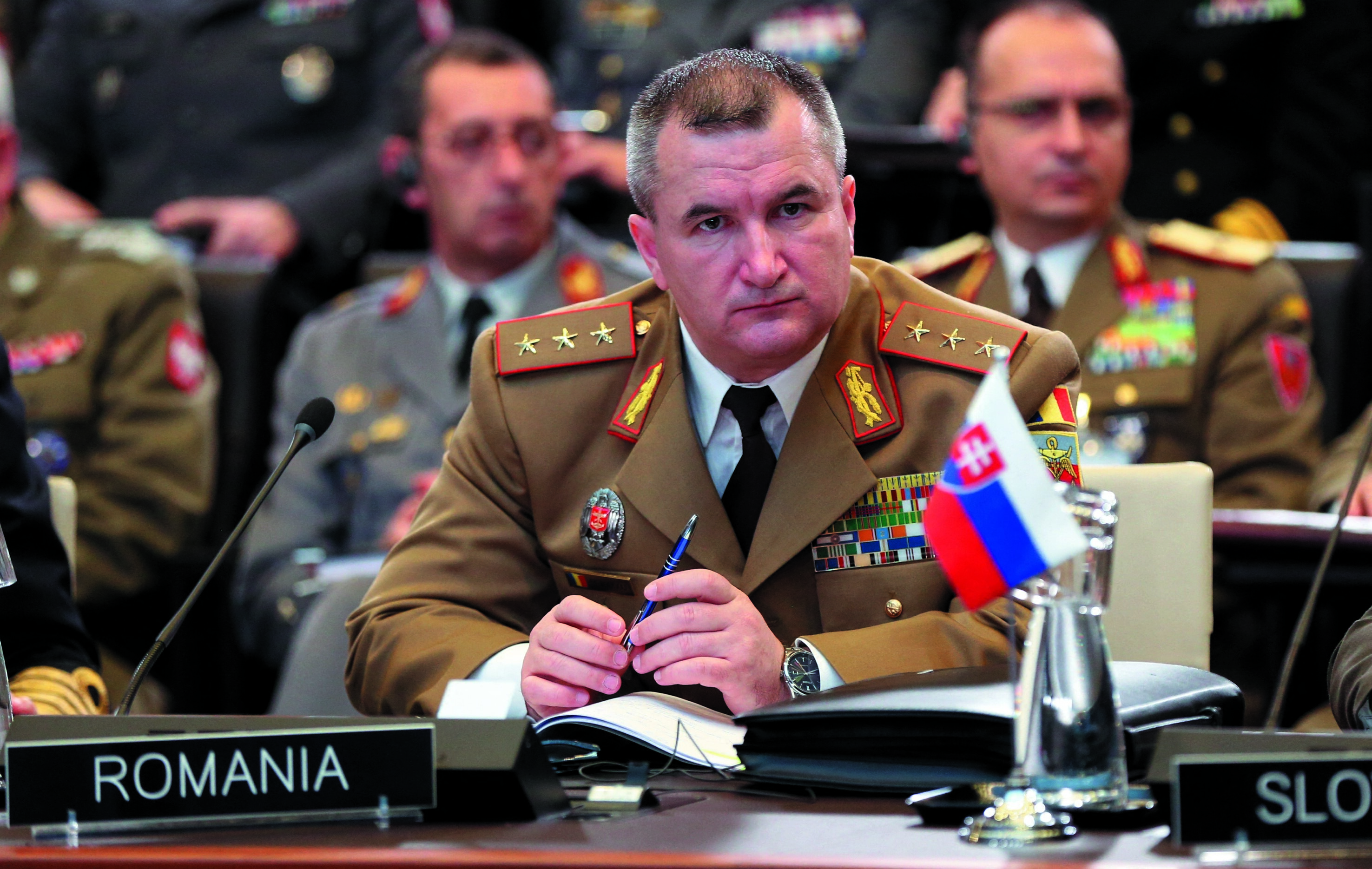 Kisebbségi kormányt tud csak alakítani az egykori tábornok Romániában