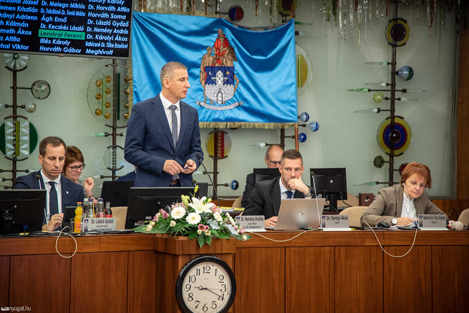 Szombathely polgármestere szerint működésképtelen lesz a város a megemelt távhődíjak miatt