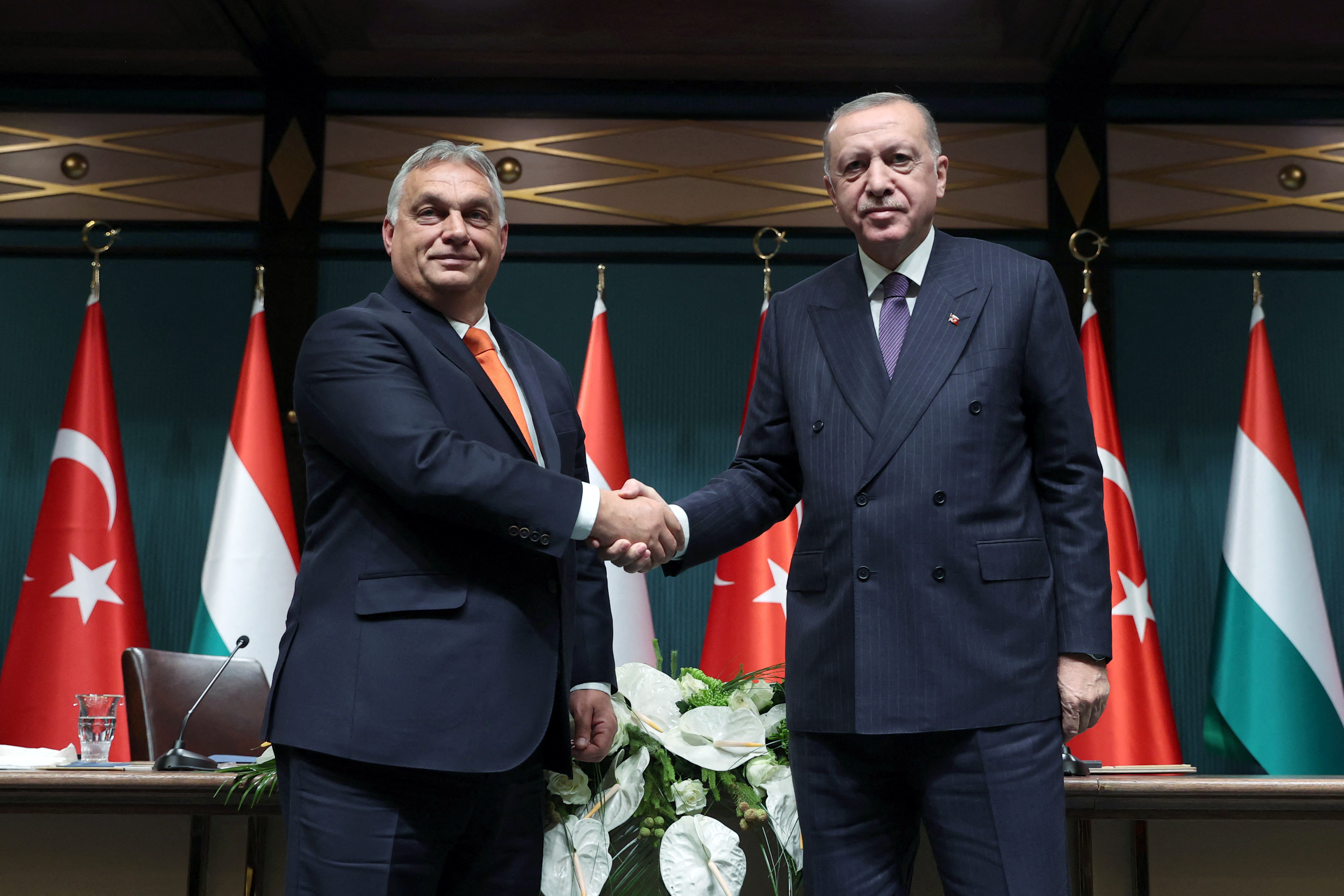 Erdoğan Budapesten: udvarias gesztus egy készséges barátnak