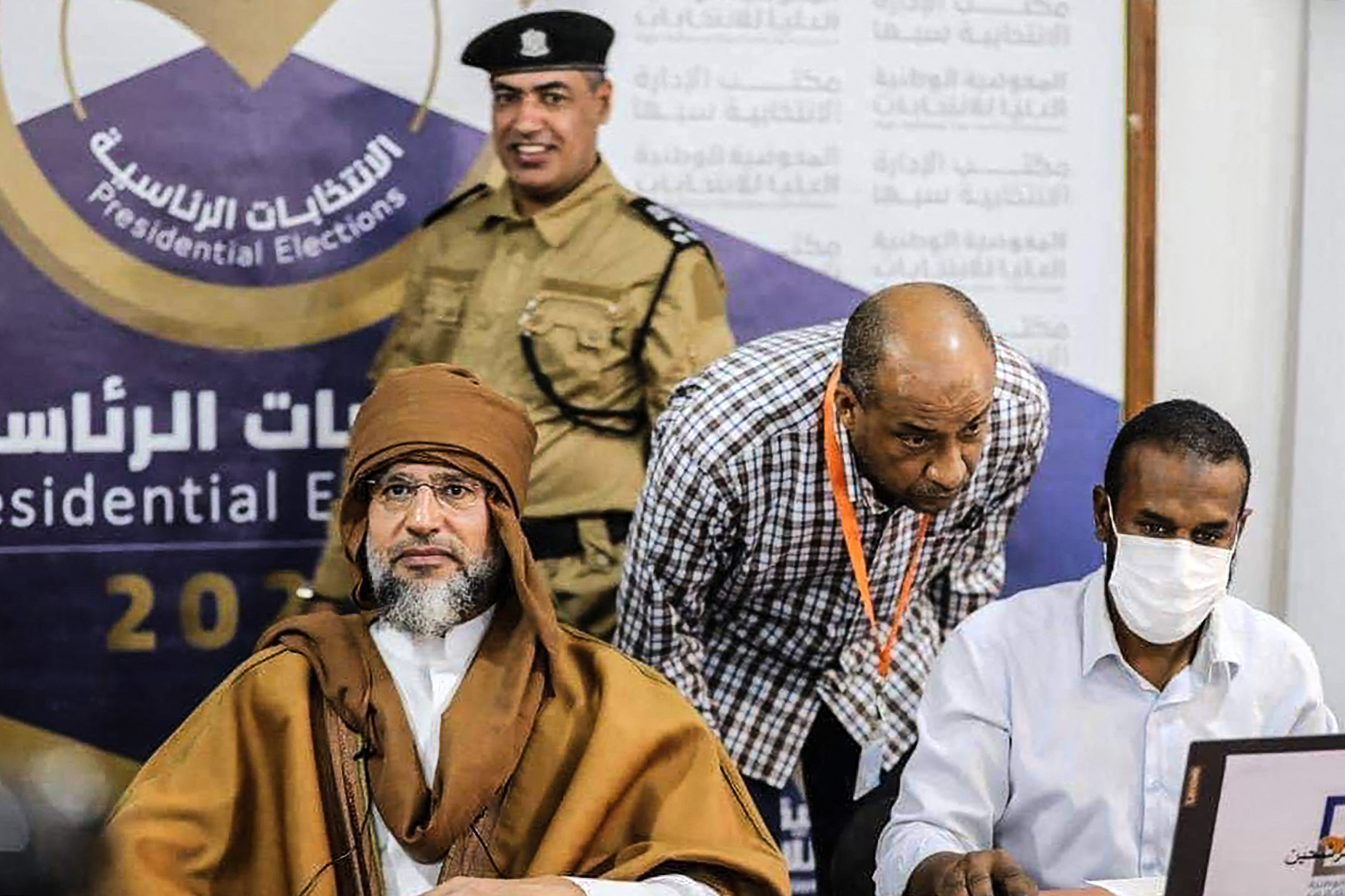 Líbiában elindul az elnökválasztáson Moammer Kadhafi fia