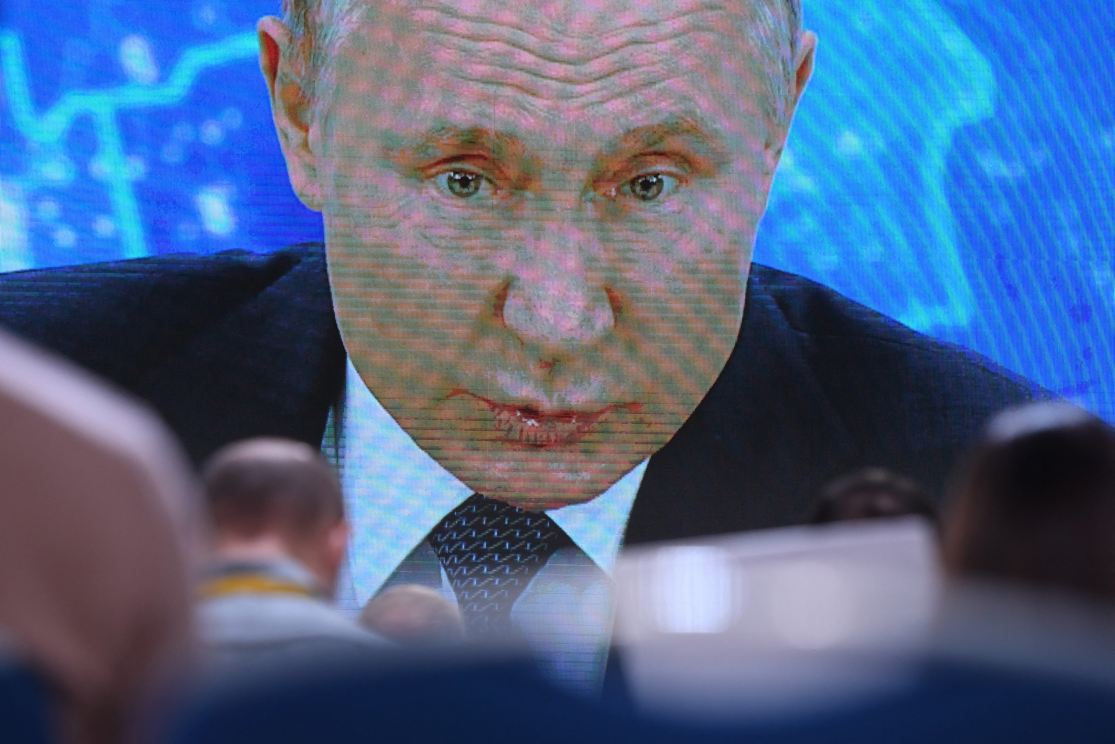 Orosz dilemma: úgy kéne népszerűsíteni az oltást, hogy közben ne zuhanjon be Putyin népszerűsége