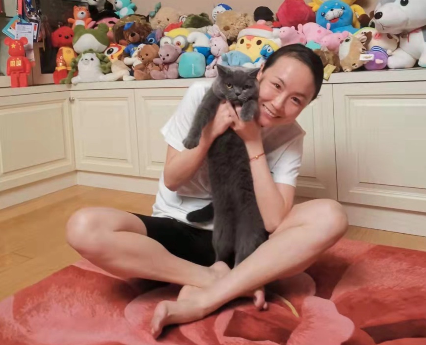 Peng Suaj hirtelen előkerült, macskás képeket posztolt a WeChaten, és boldog hétvégét kívánt mindenkinek