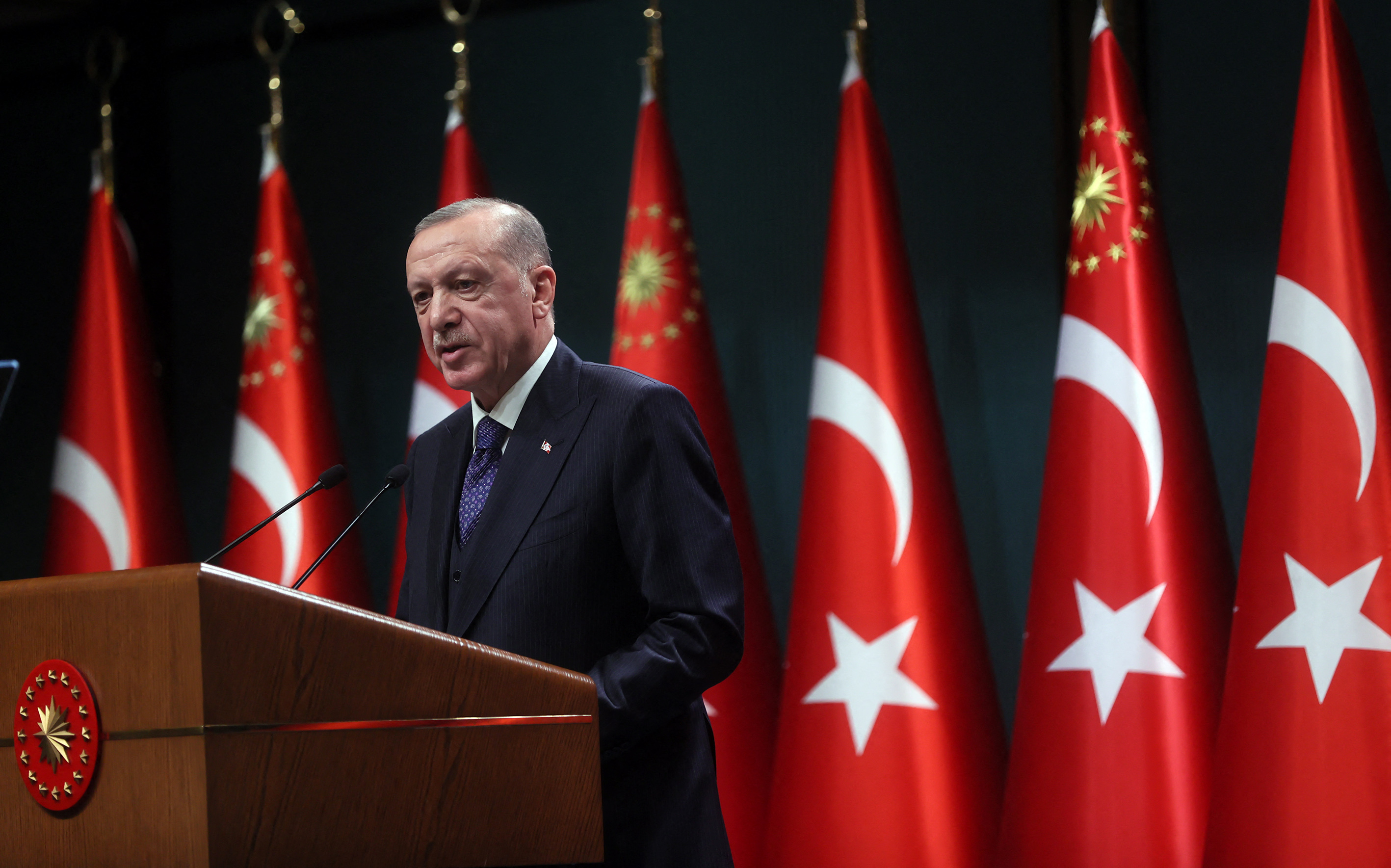 Történelmi mélypontra zuhant a török líra, miután Erdogan kiállt a „gazdasági szabadságharc” mellett