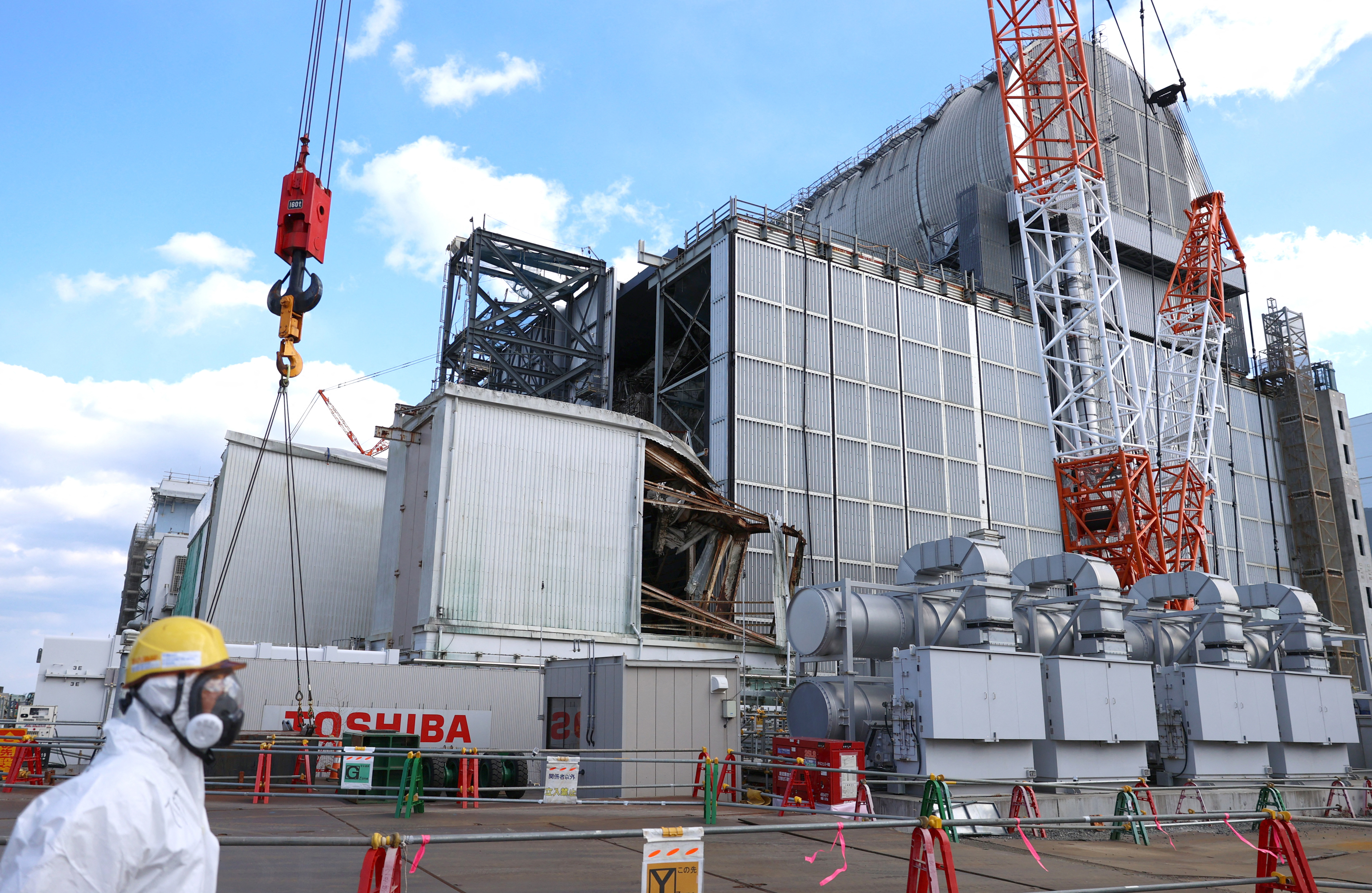 Javítani kell az olvadó jégfalat a fukusimai atomerőműben