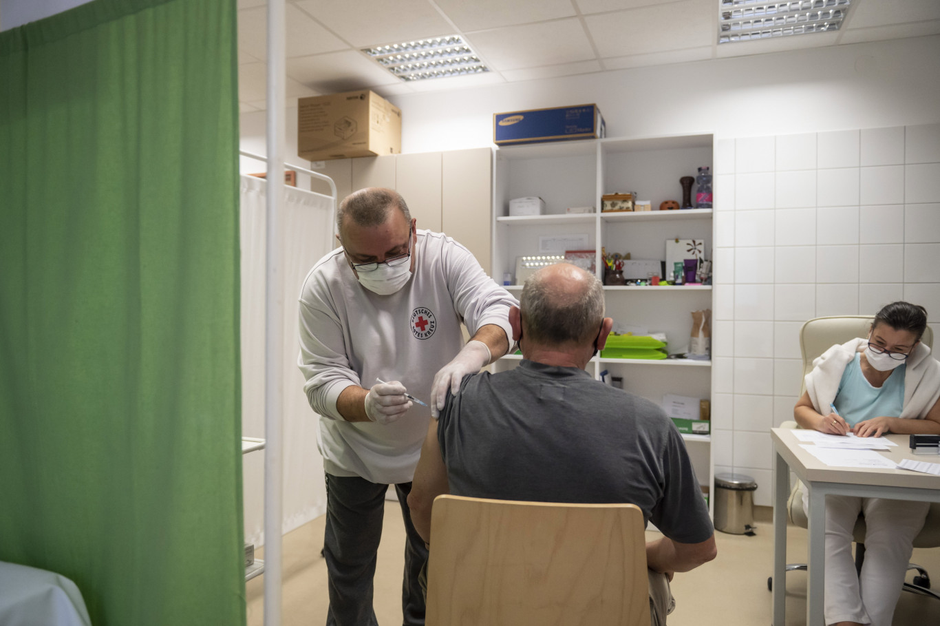Azok is kaphatnak újabb covid-oltást, akik már négyszer oltattak