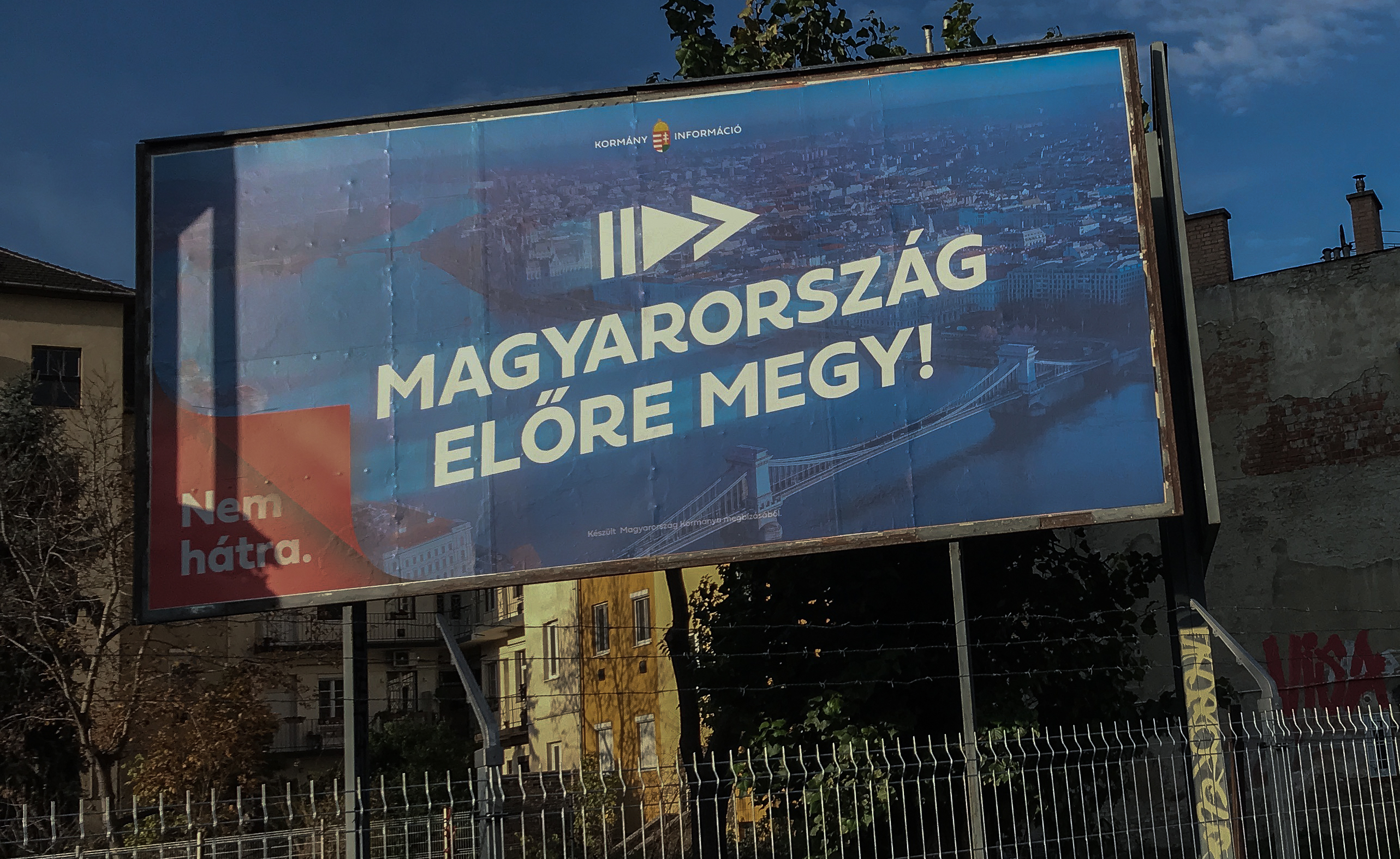 Magyarország előre megy, nem hátra kampány 2021. novemberben