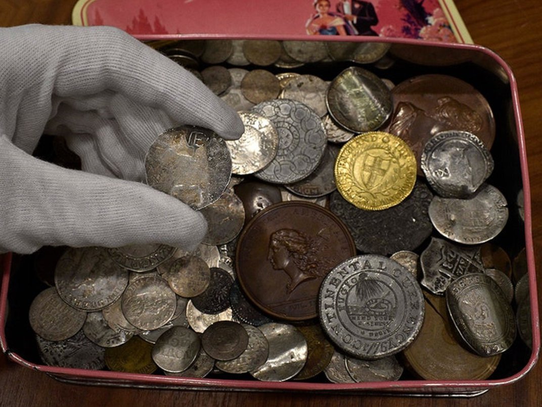 Egy brit cukorkásdobozból került elő az egyik első amerikai pénzérme