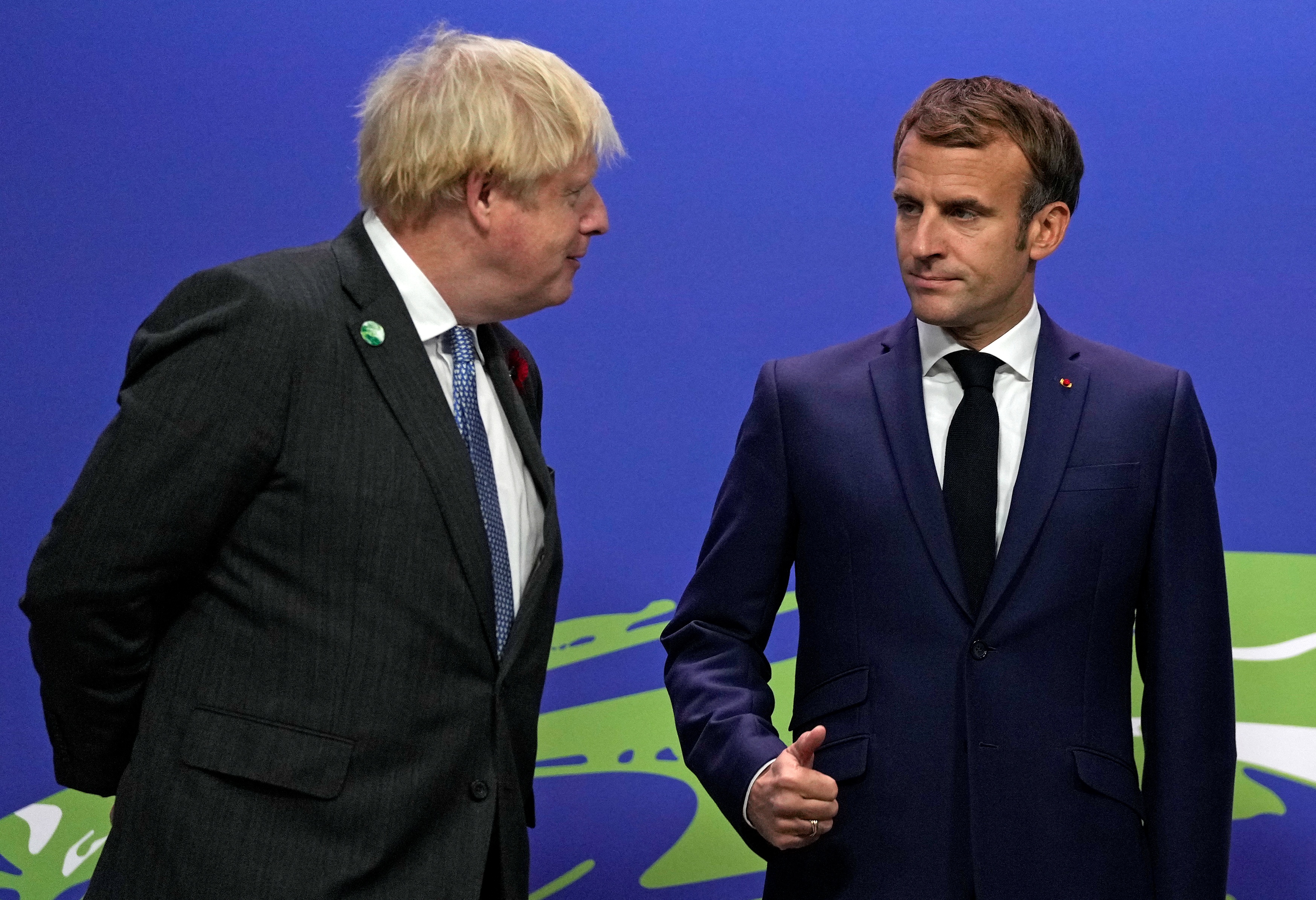 Egy francia lap szerint Macron szűk körben bohócnak nevezte Boris Johnsont