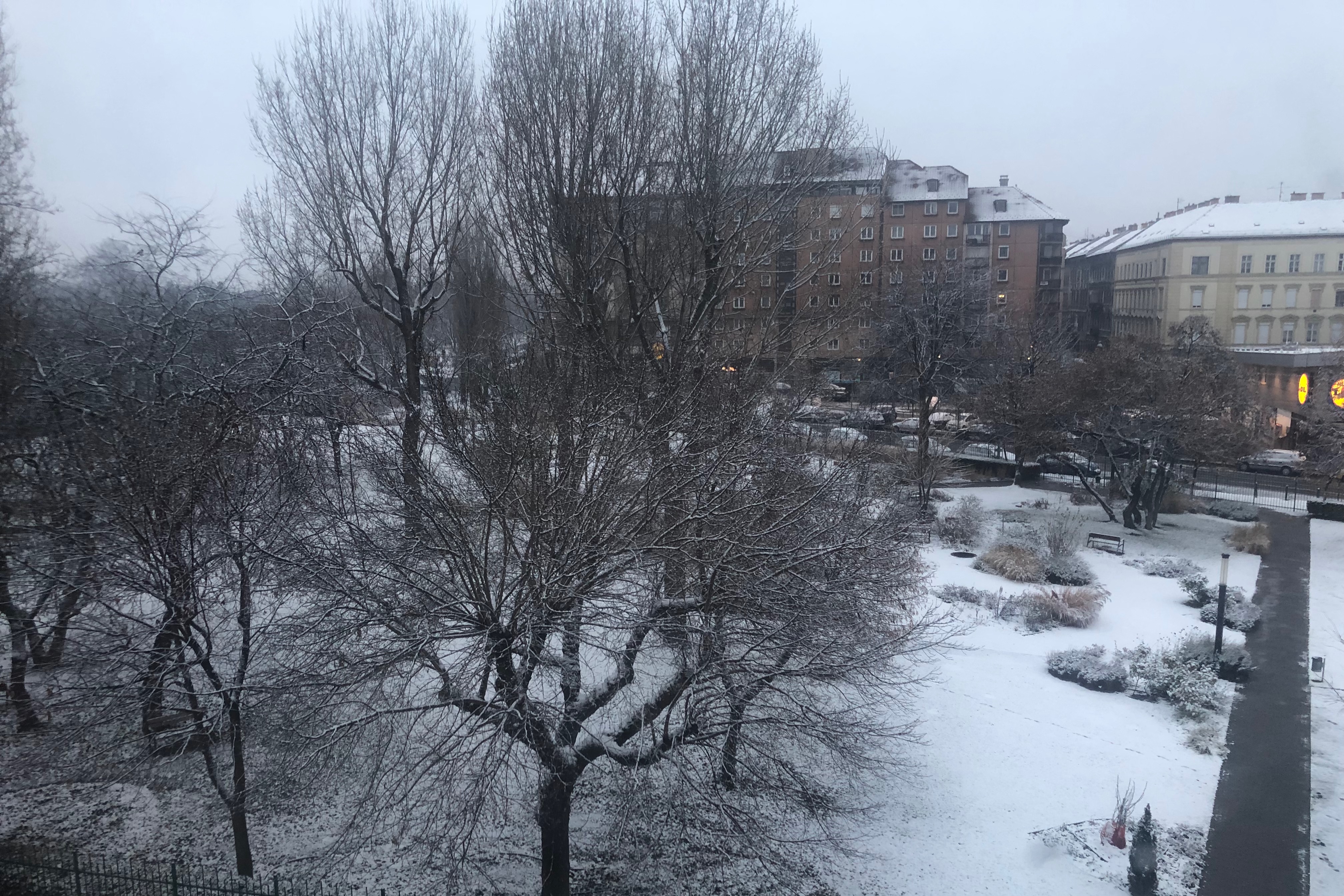 Budapesten is havazott