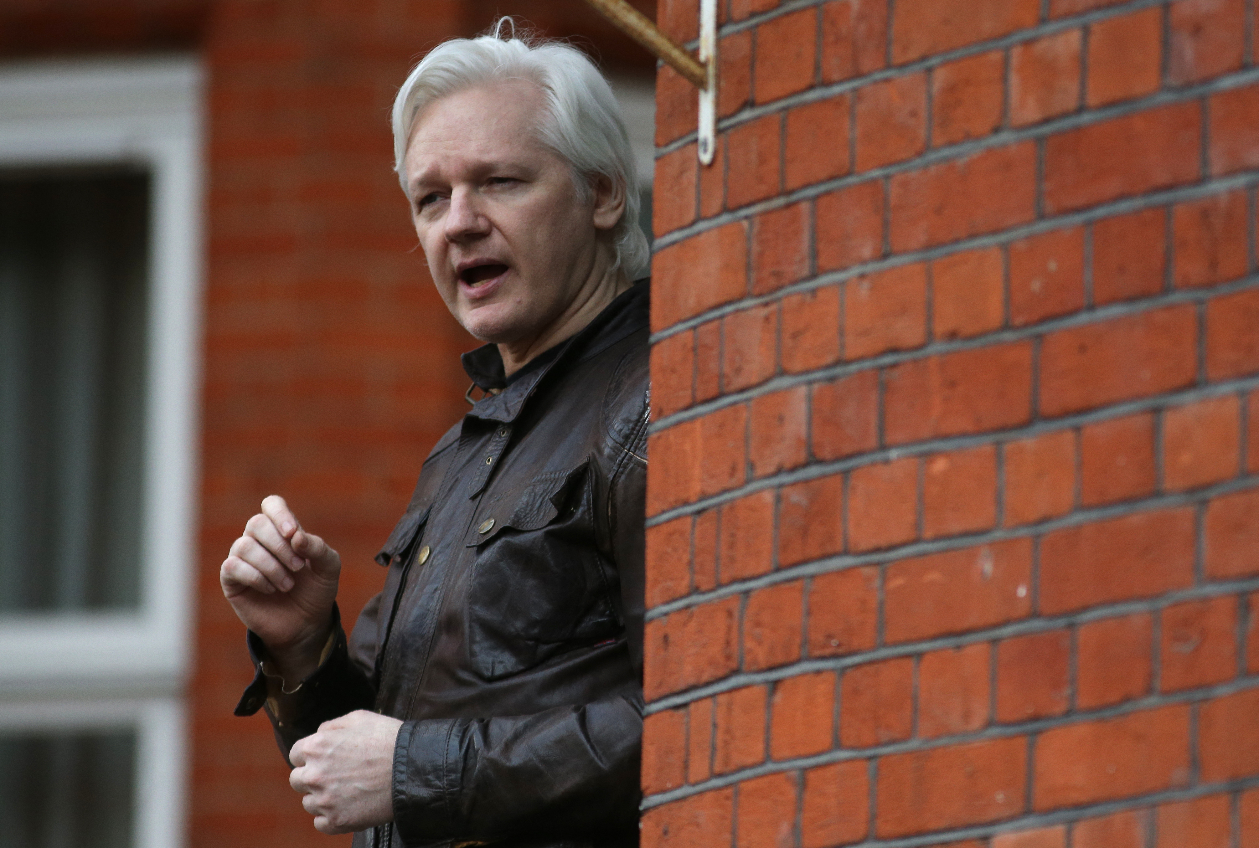 A bíróság elrendelte Julian Assange kiadatását az Egyesült Államoknak