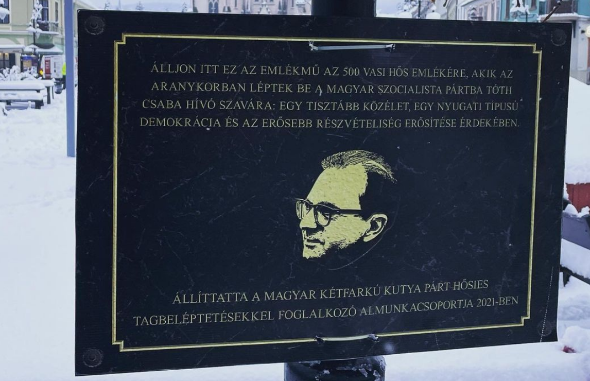 Emléktáblát kapott Tóth Csaba Vas megyei tömeges tagbeléptetése